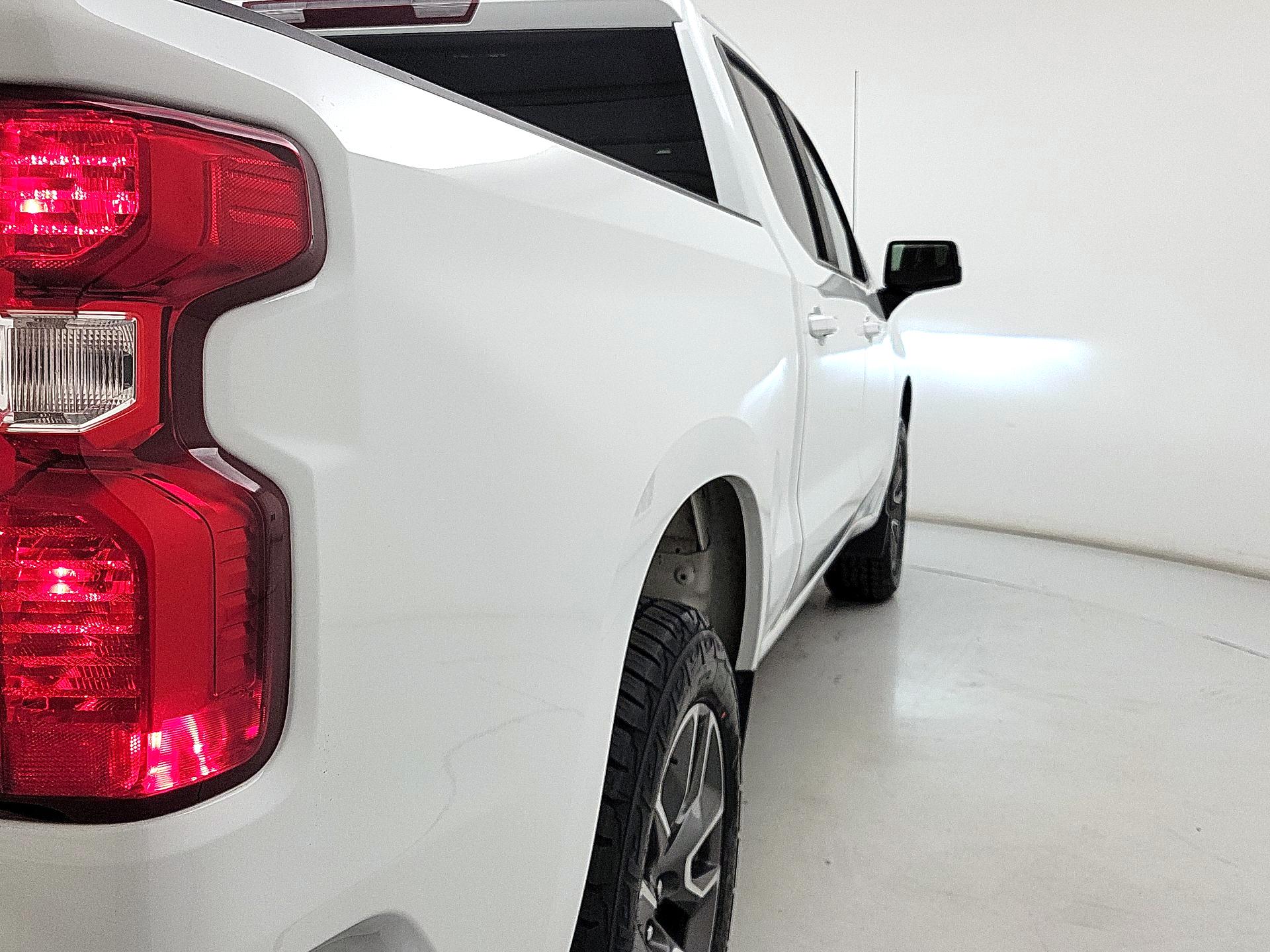 Thumbnail: 2022 Chevrolet Silverado 1500 - 5