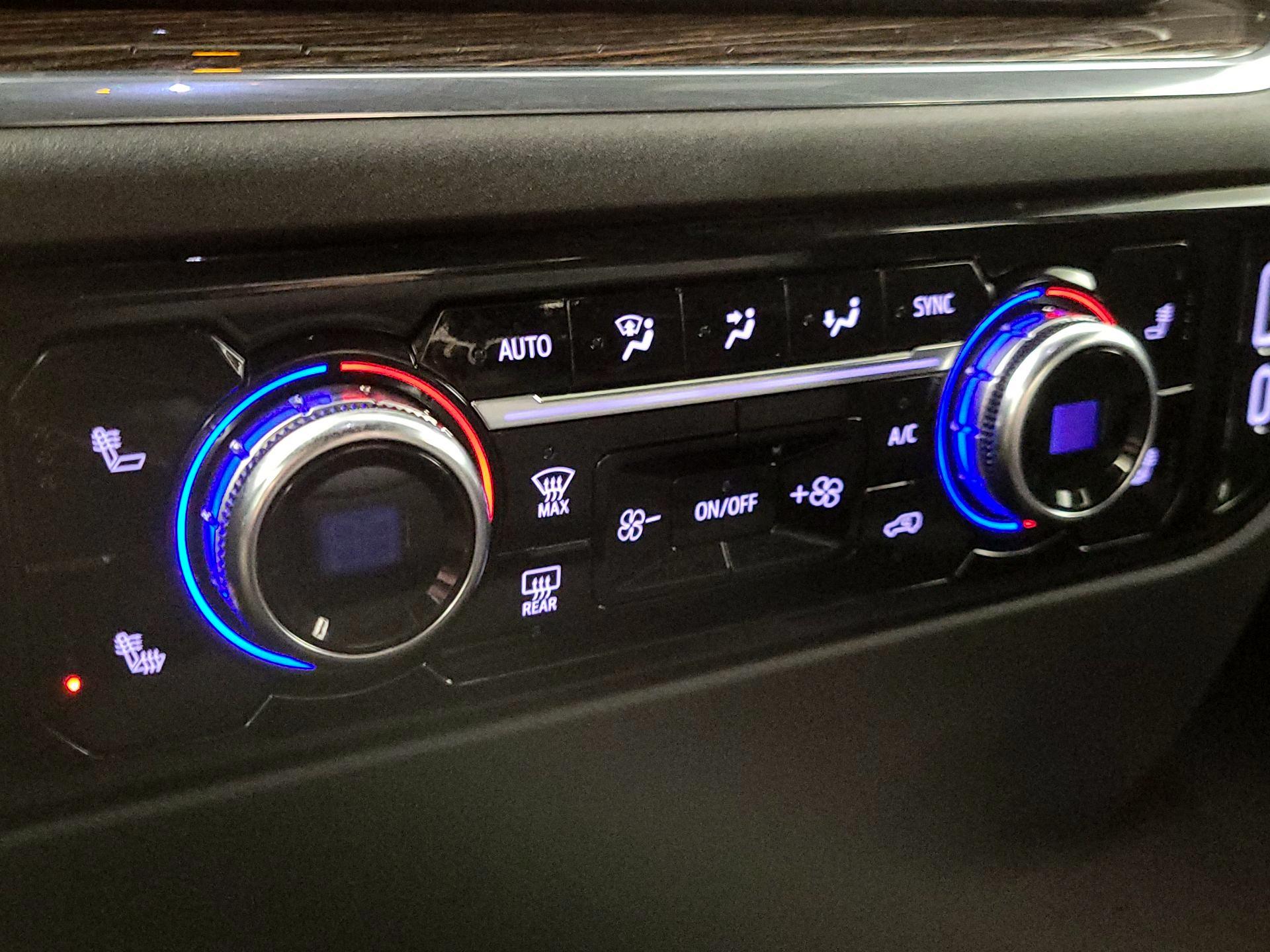 Thumbnail: 2025 GMC Sierra 1500 - 16