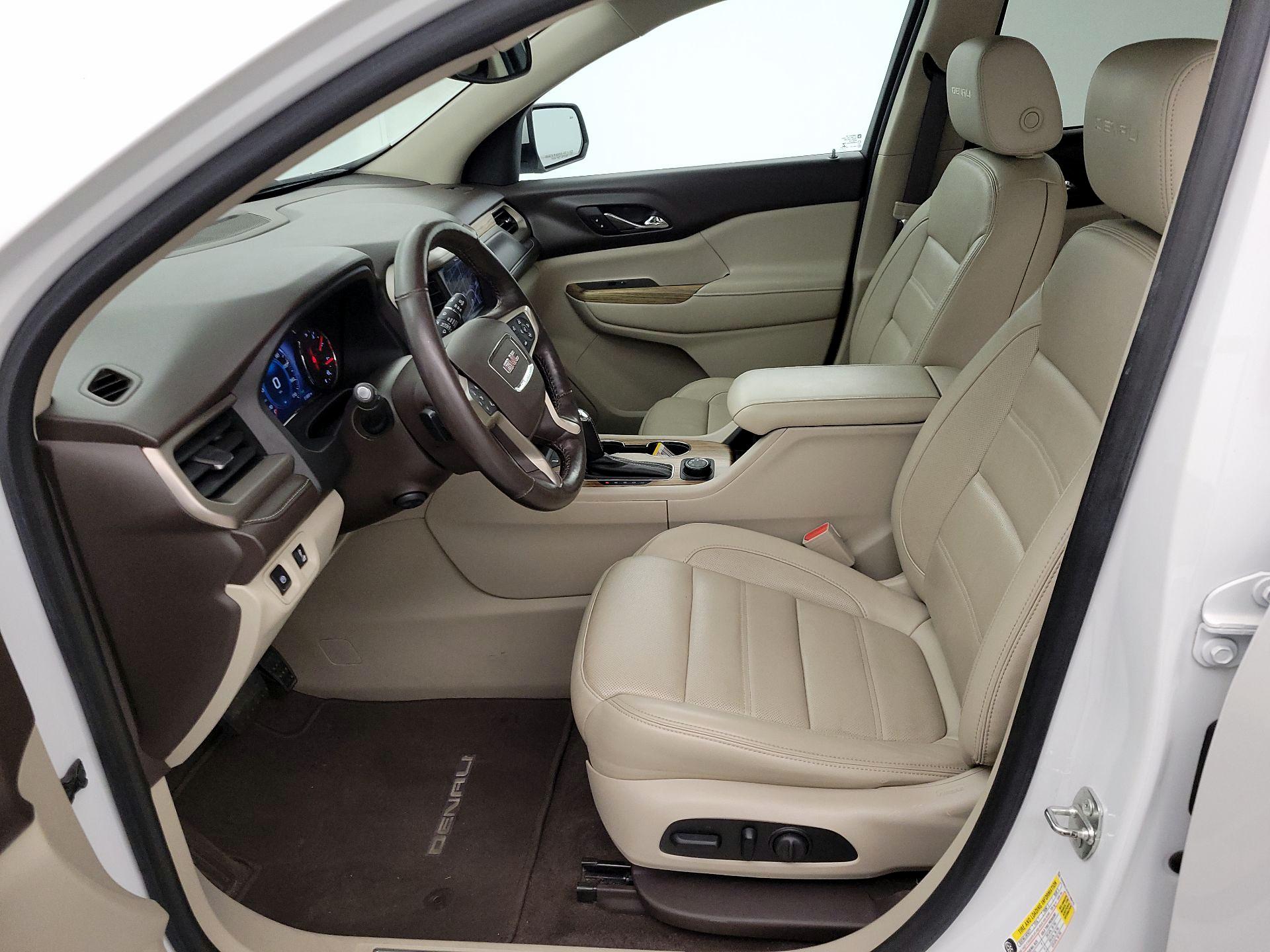 Thumbnail: 2017 GMC Acadia - 11