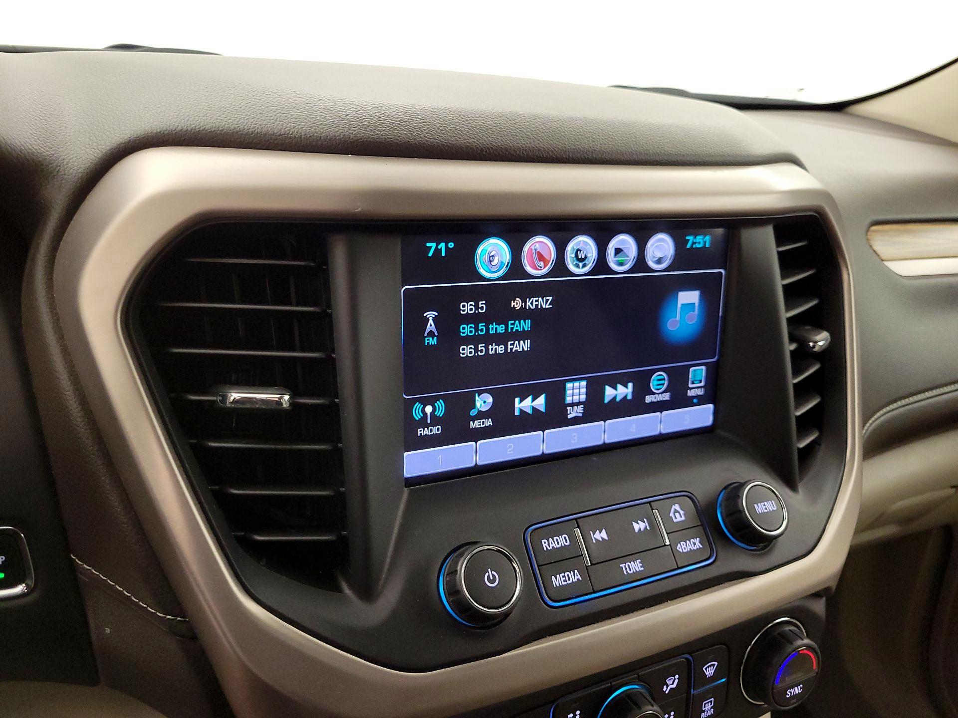 Thumbnail: 2017 GMC Acadia - 16