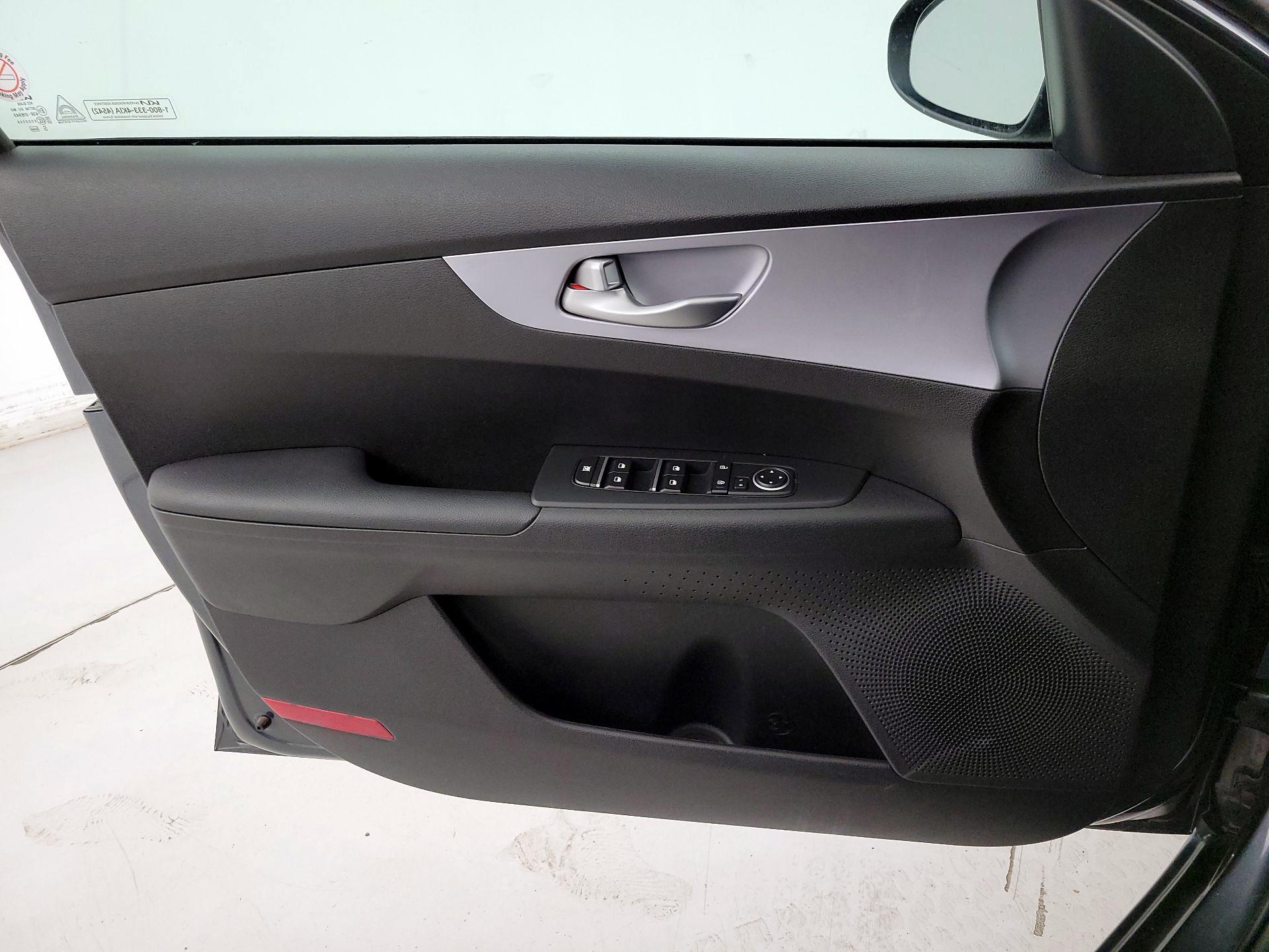 Thumbnail: 2024 Kia Forte - 12