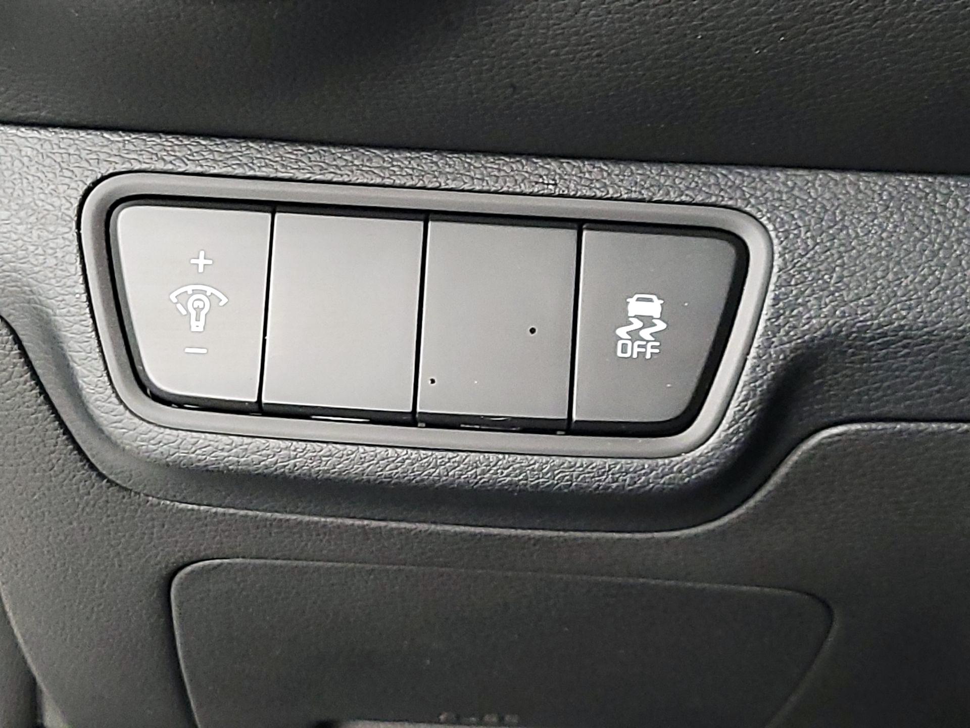 Thumbnail: 2024 Kia Forte - 13