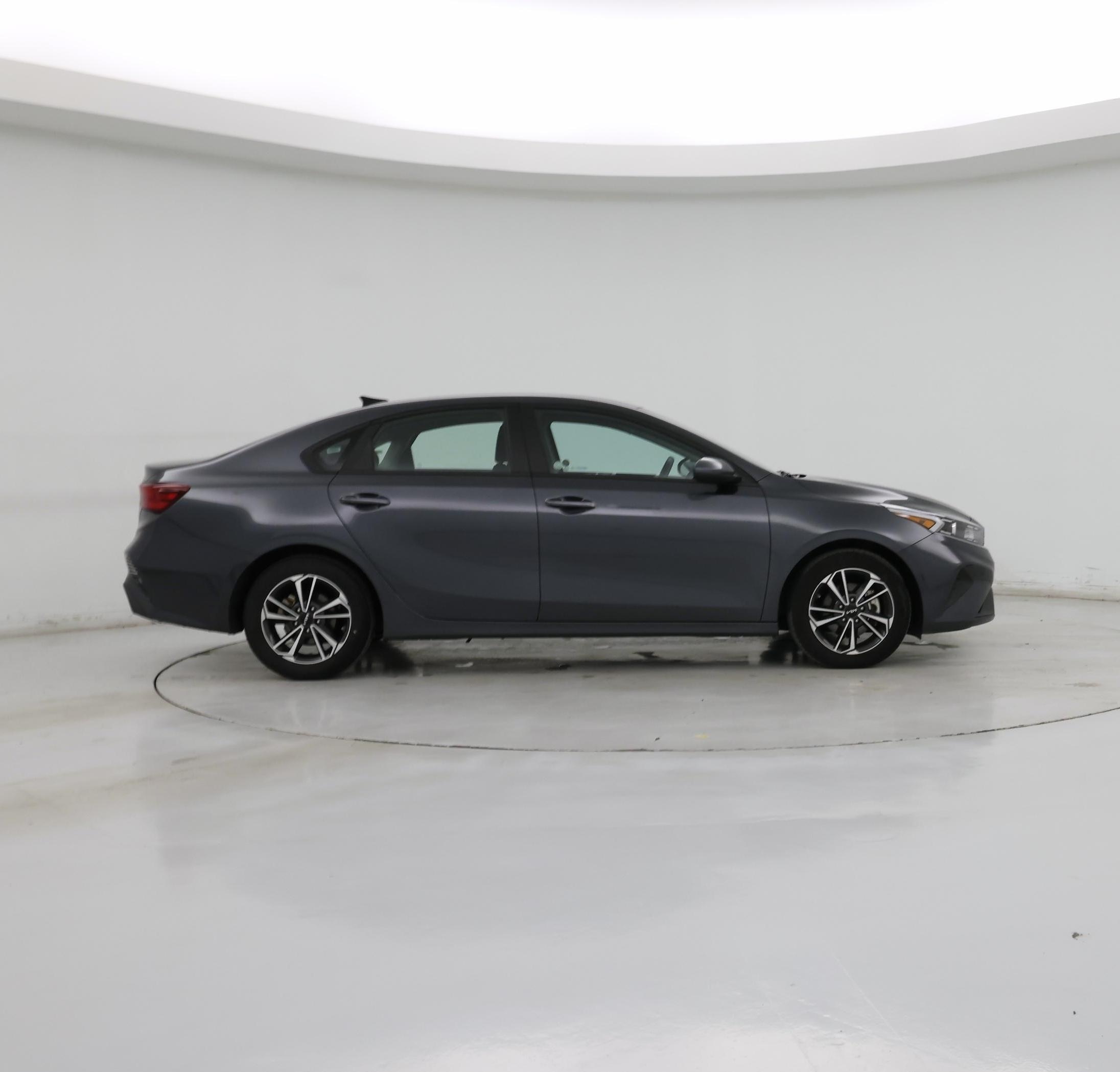 Thumbnail: 2024 Kia Forte - 7