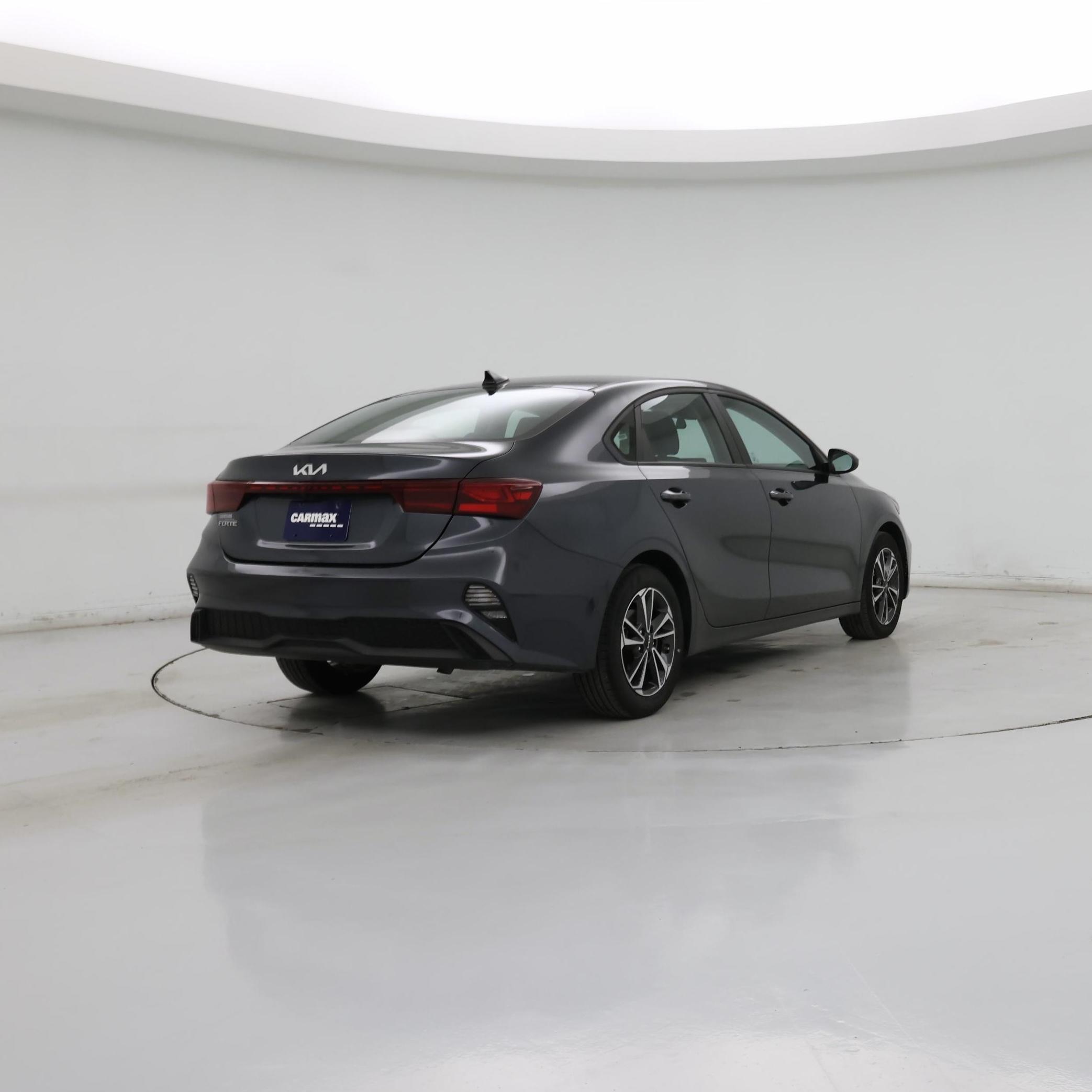 Thumbnail: 2024 Kia Forte - 8