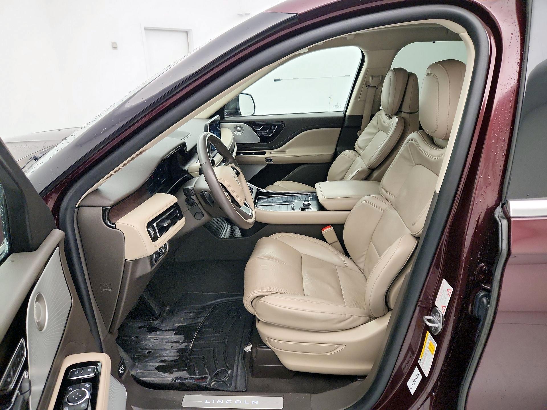 Thumbnail: 2022 Lincoln Aviator - 11