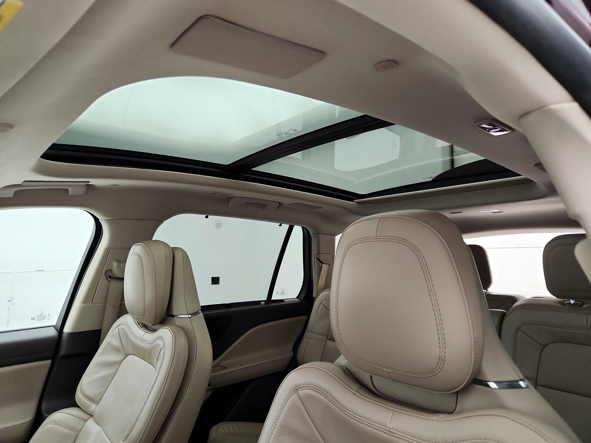 Thumbnail: 2022 Lincoln Aviator - 20