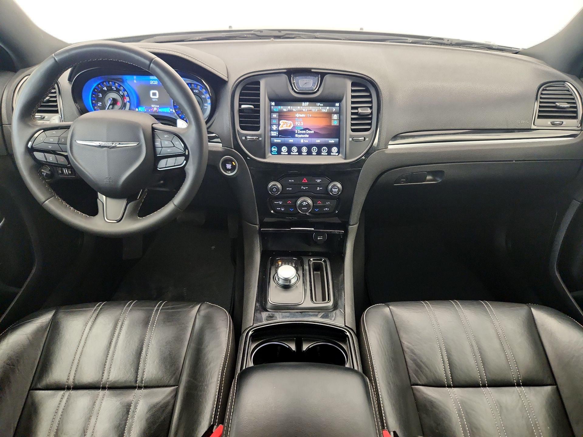 Thumbnail: 2023 Chrysler 300 - 9