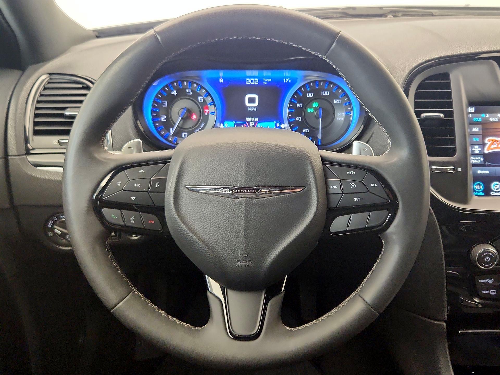 Thumbnail: 2023 Chrysler 300 - 10