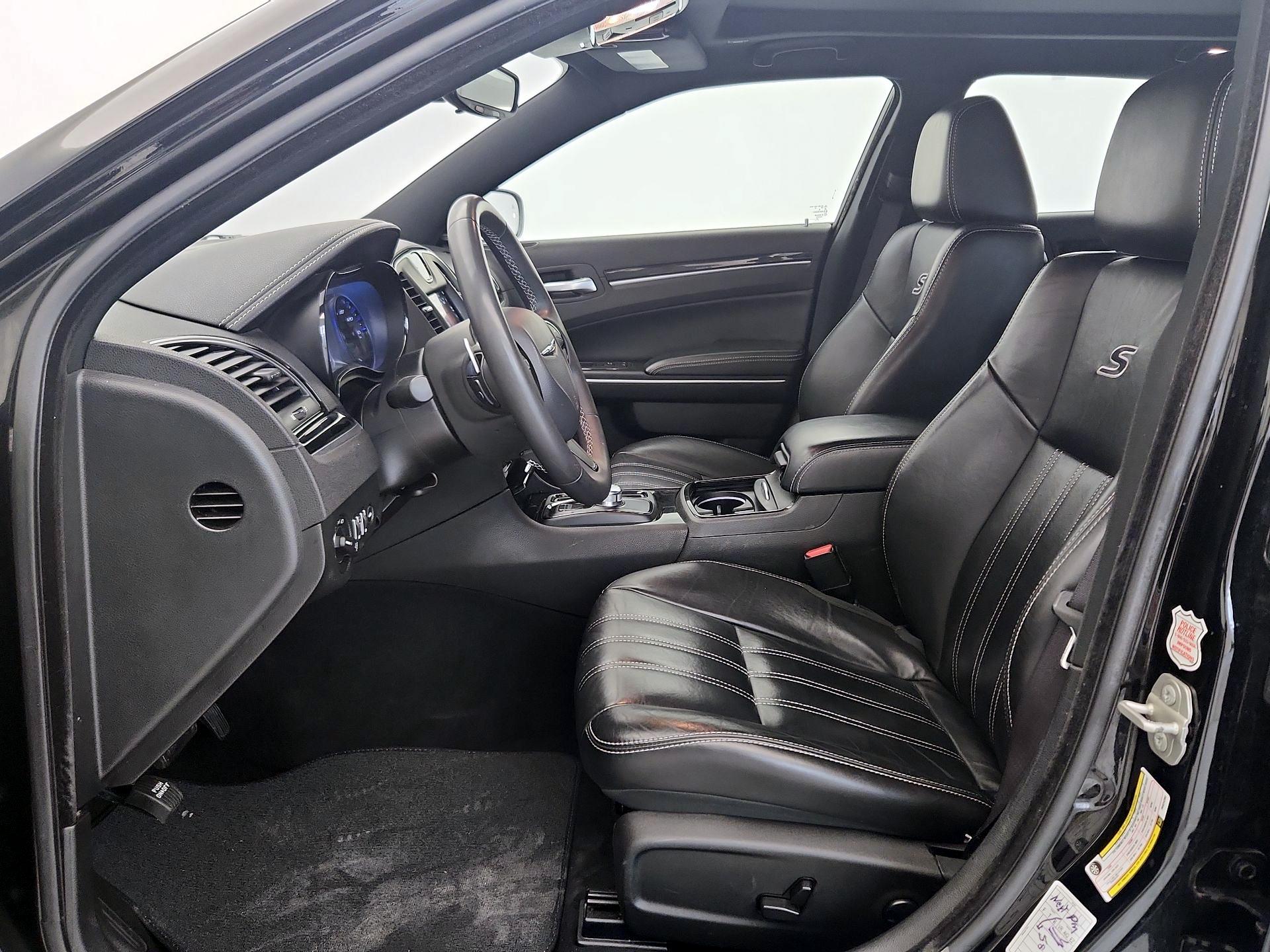 Thumbnail: 2023 Chrysler 300 - 11