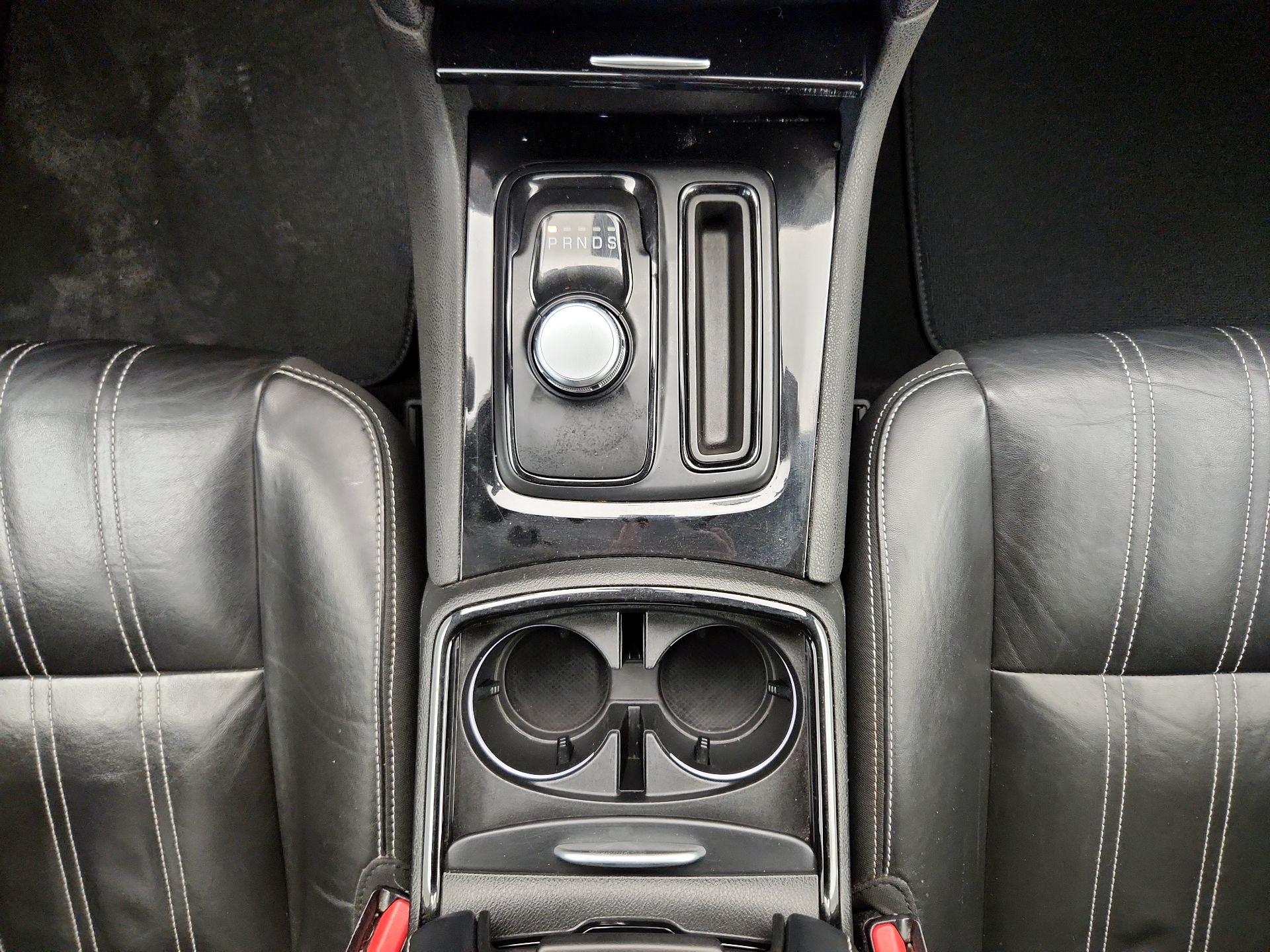 Thumbnail: 2023 Chrysler 300 - 18