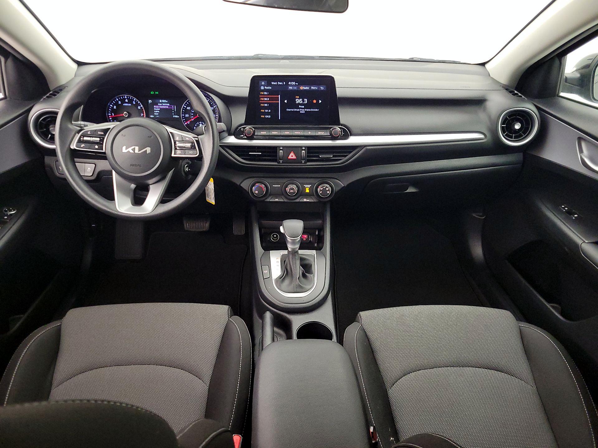 Thumbnail: 2024 Kia Forte - 9