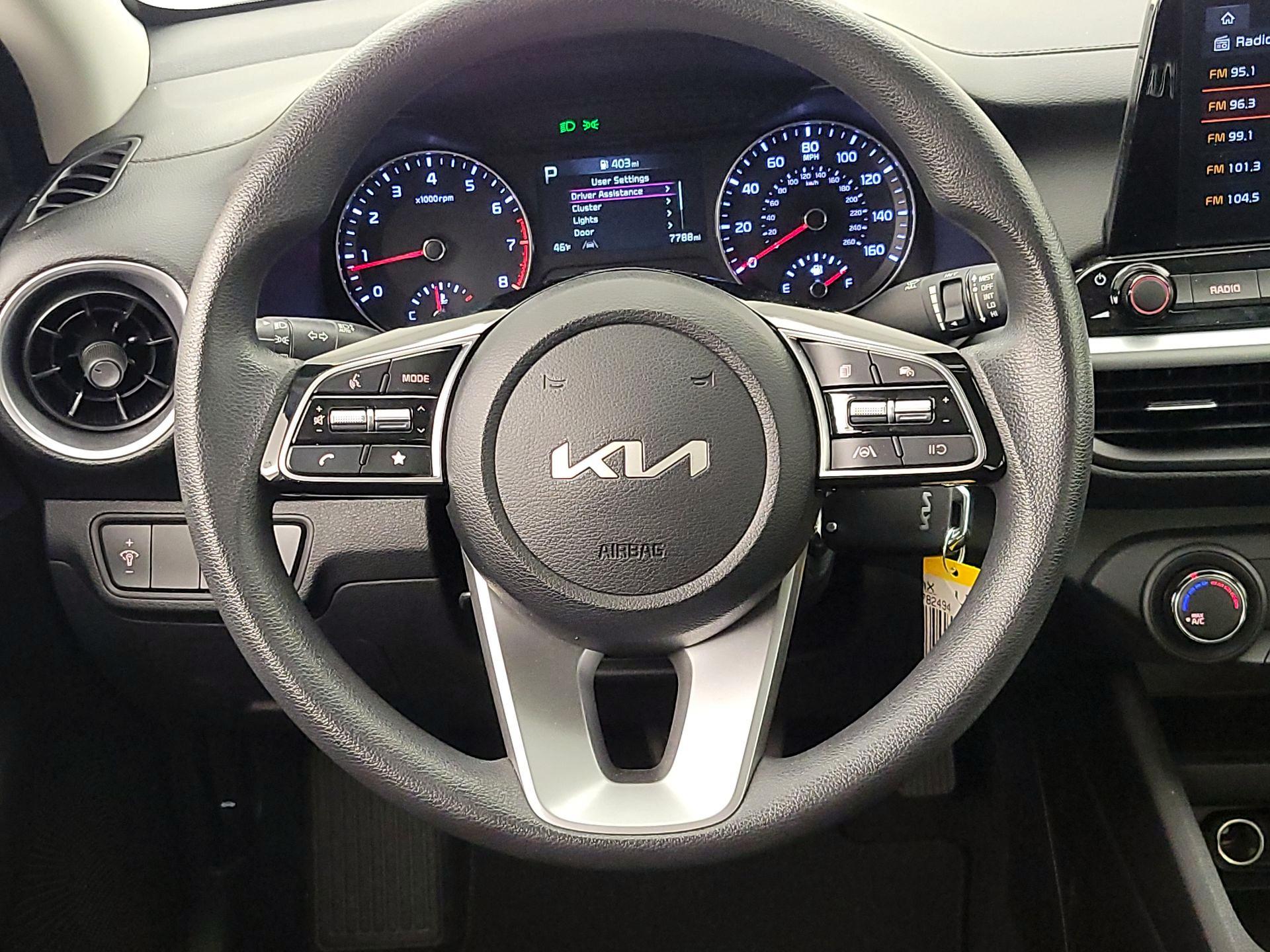 Thumbnail: 2024 Kia Forte - 10