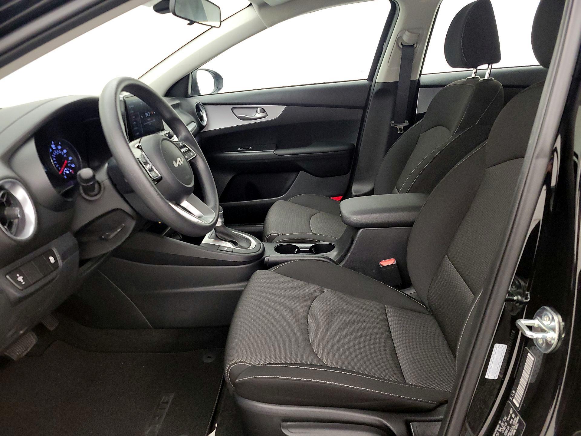 Thumbnail: 2024 Kia Forte - 11