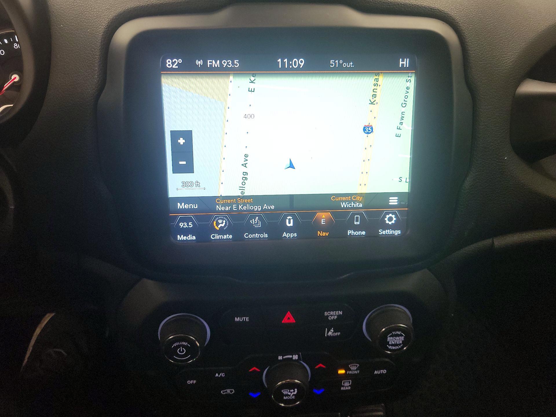 Thumbnail: 2022 Jeep Renegade - 14