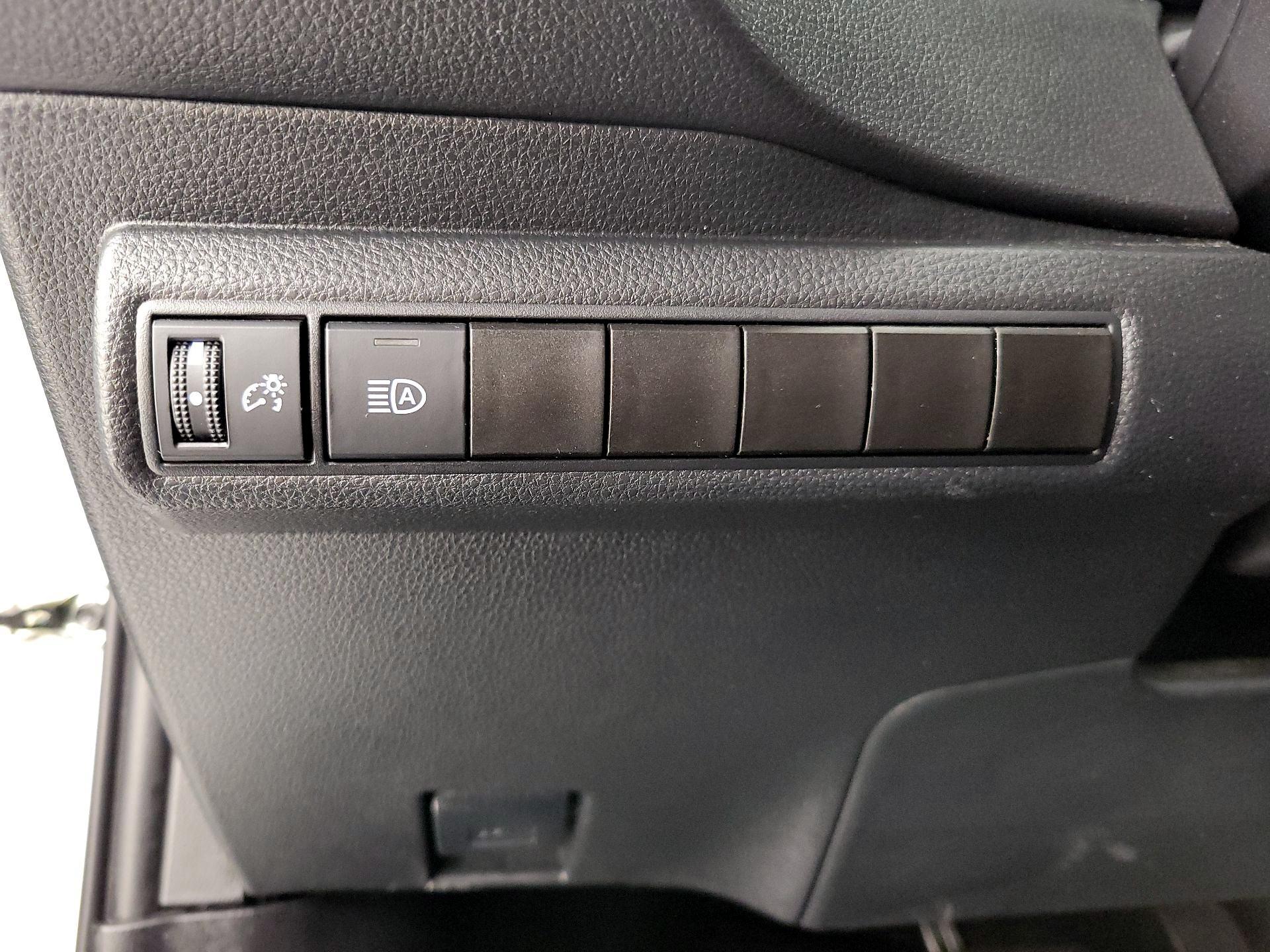 Thumbnail: 2024 Toyota Corolla - 11