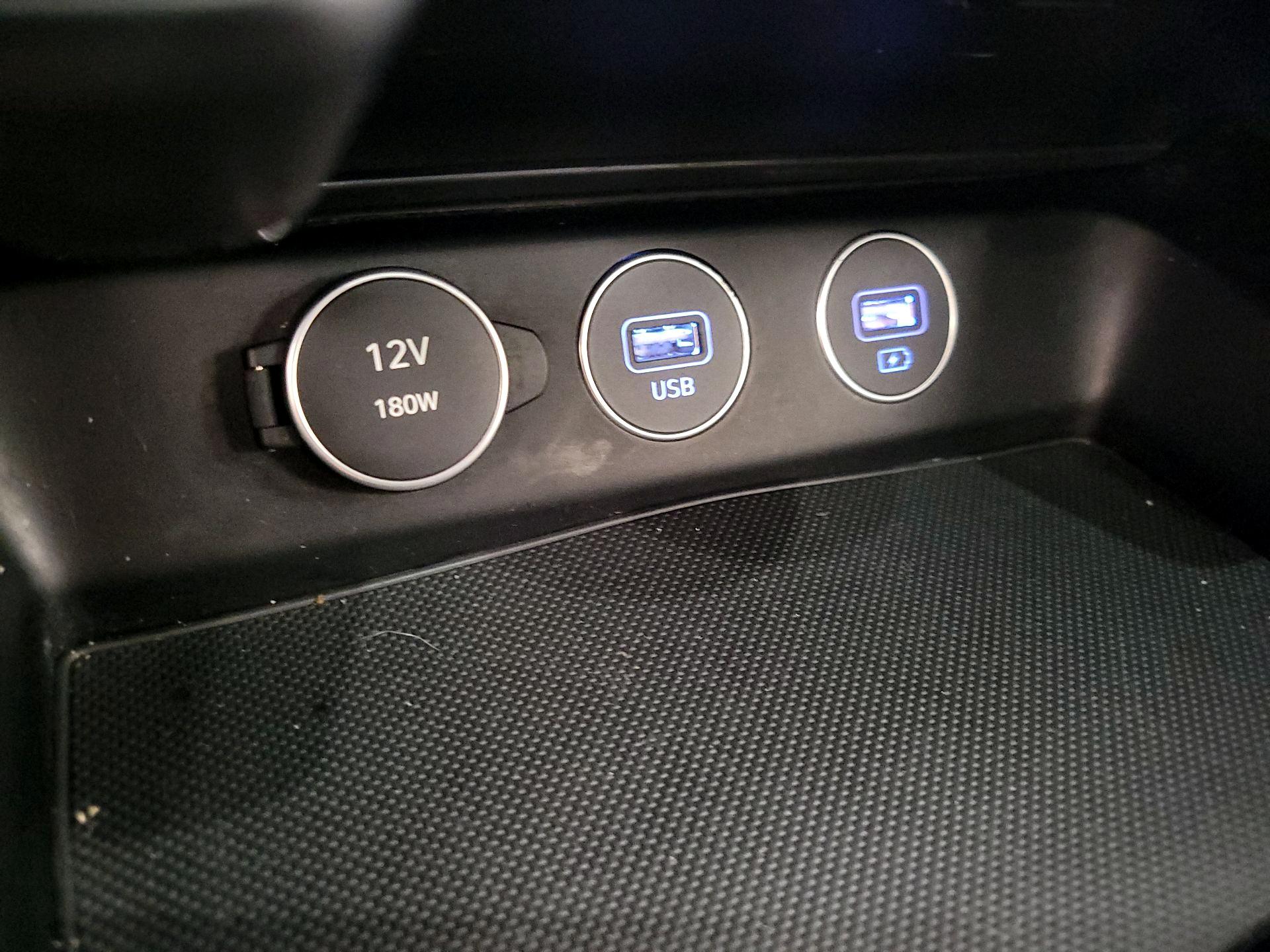 Thumbnail: 2023 Genesis G70 - 19