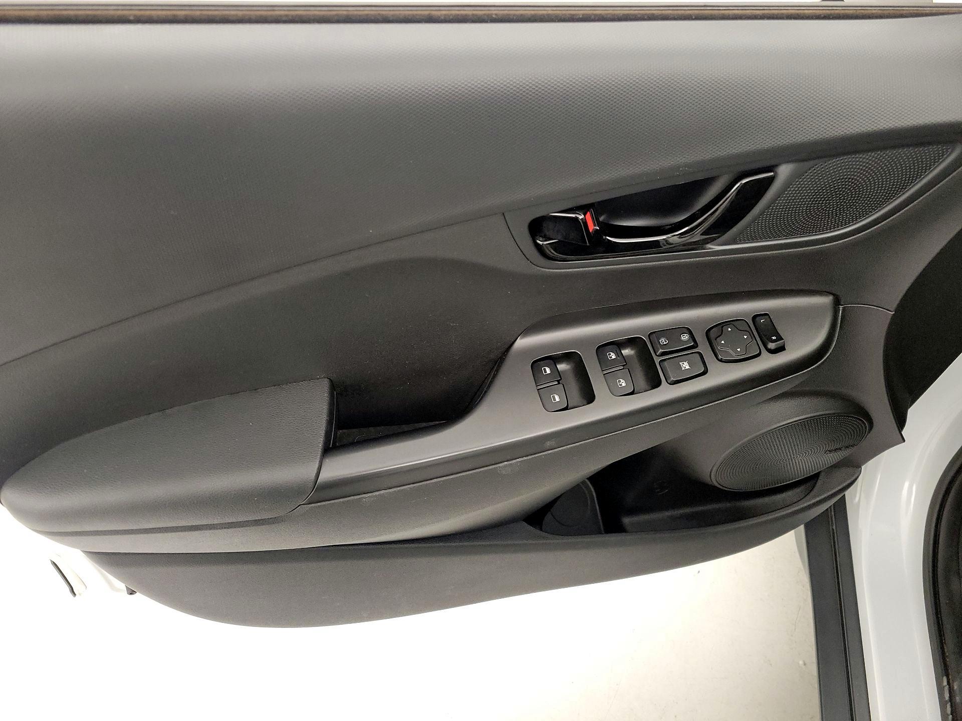 Thumbnail: 2021 Hyundai Kona - 12