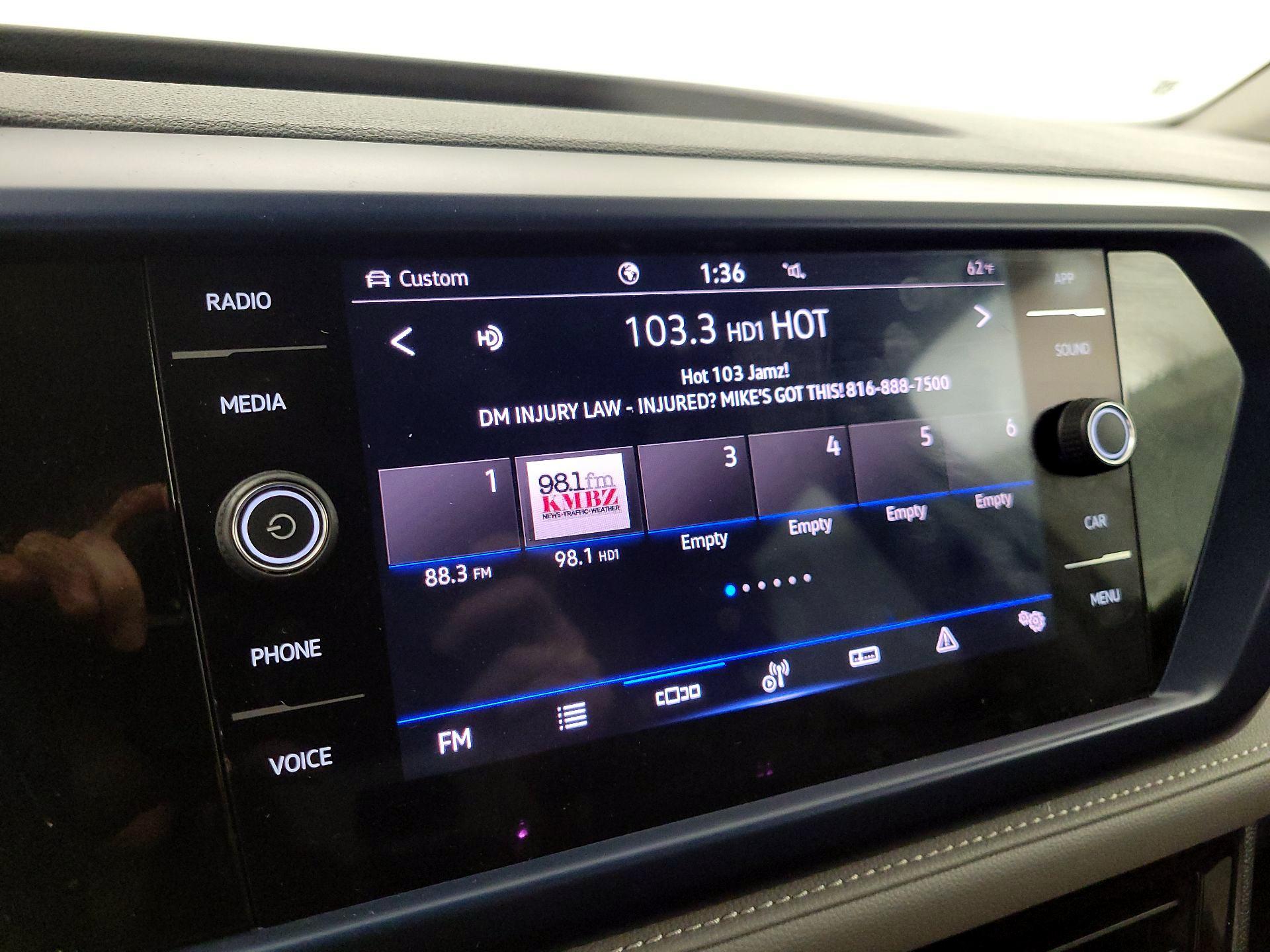 Thumbnail: 2024 Volkswagen Taos - 15