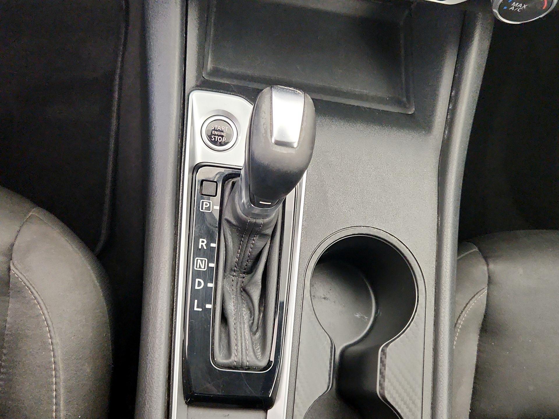 Thumbnail: 2021 Nissan Altima - 17