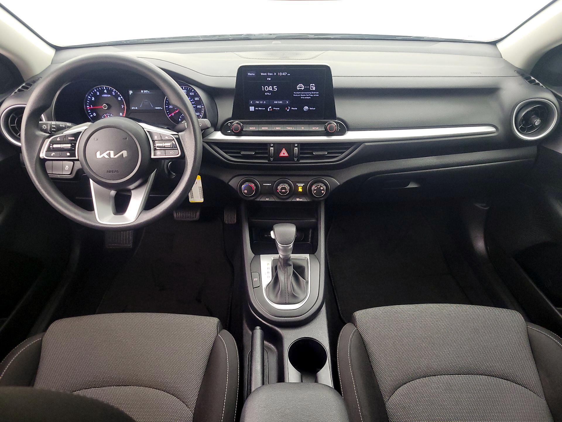 Thumbnail: 2024 Kia Forte - 9