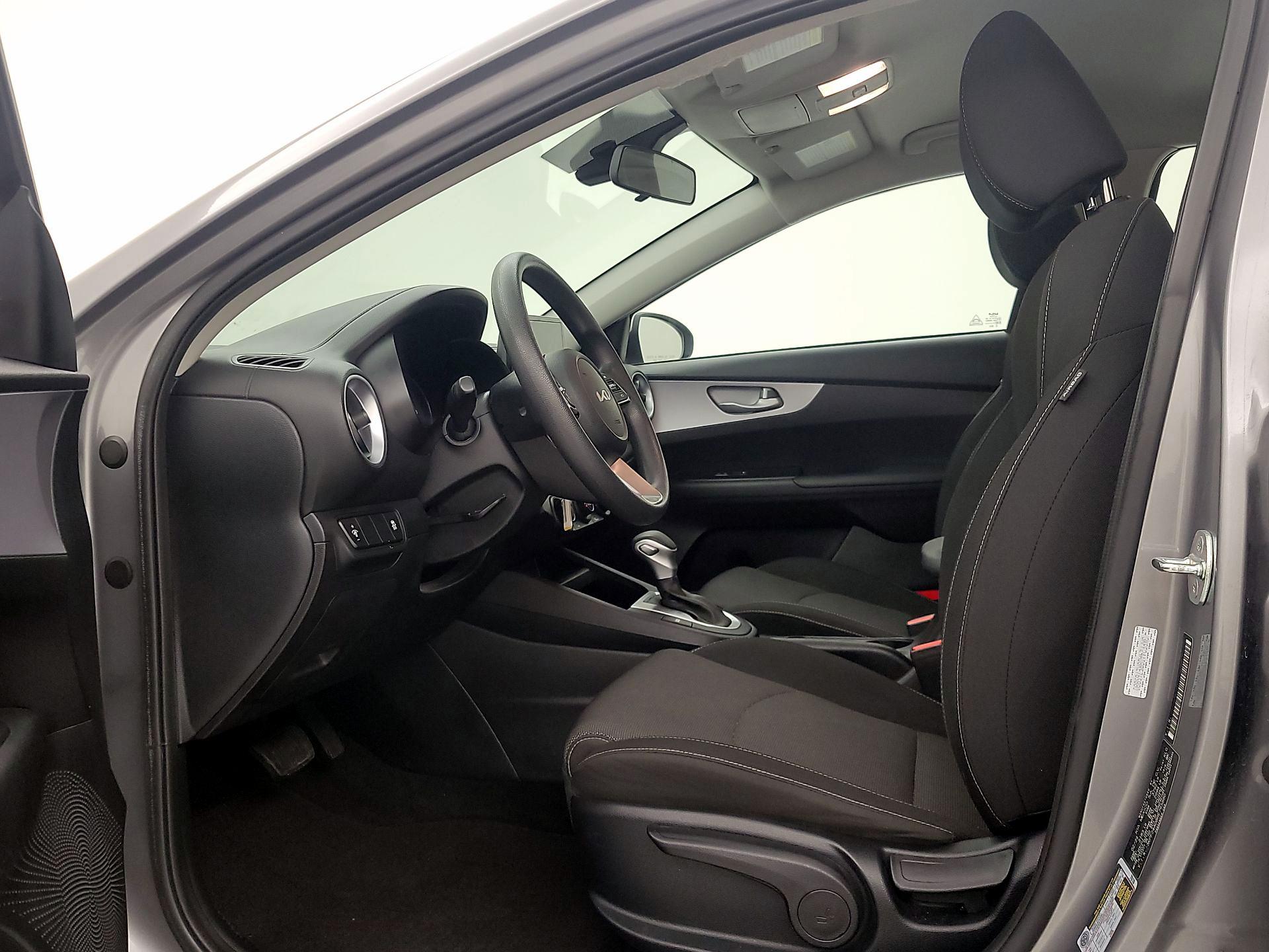 Thumbnail: 2024 Kia Forte - 11