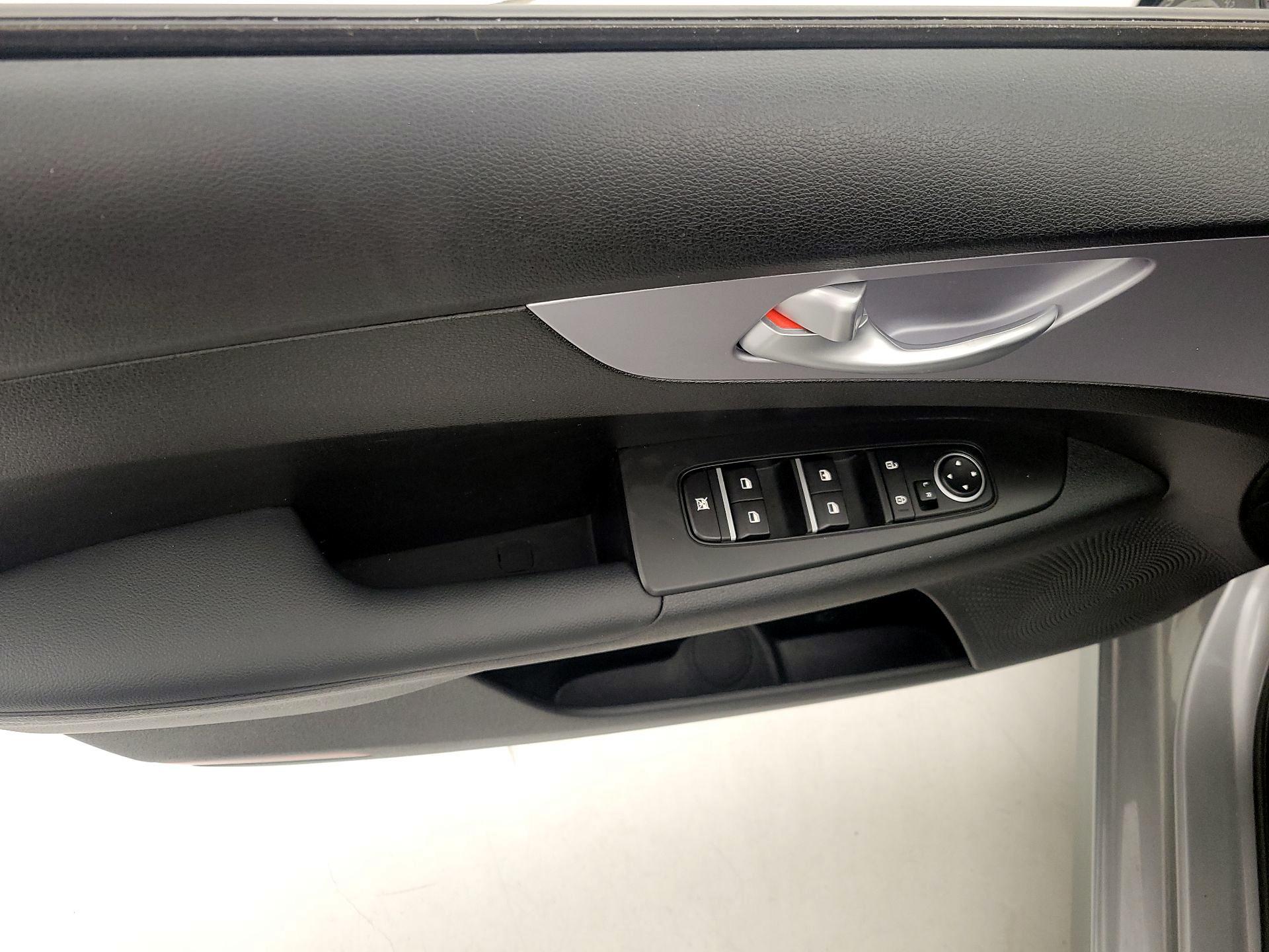 Thumbnail: 2024 Kia Forte - 12