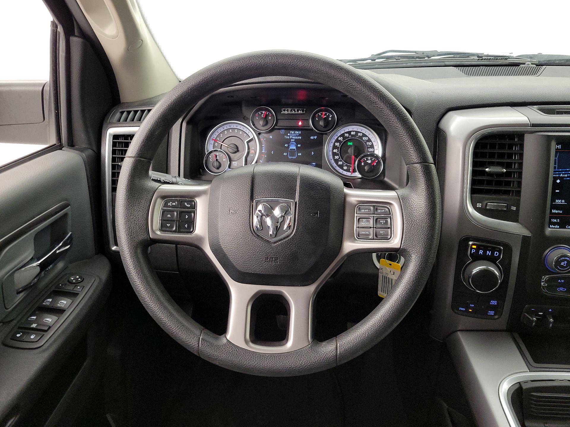 Thumbnail: 2023 RAM 1500 Classic - 10