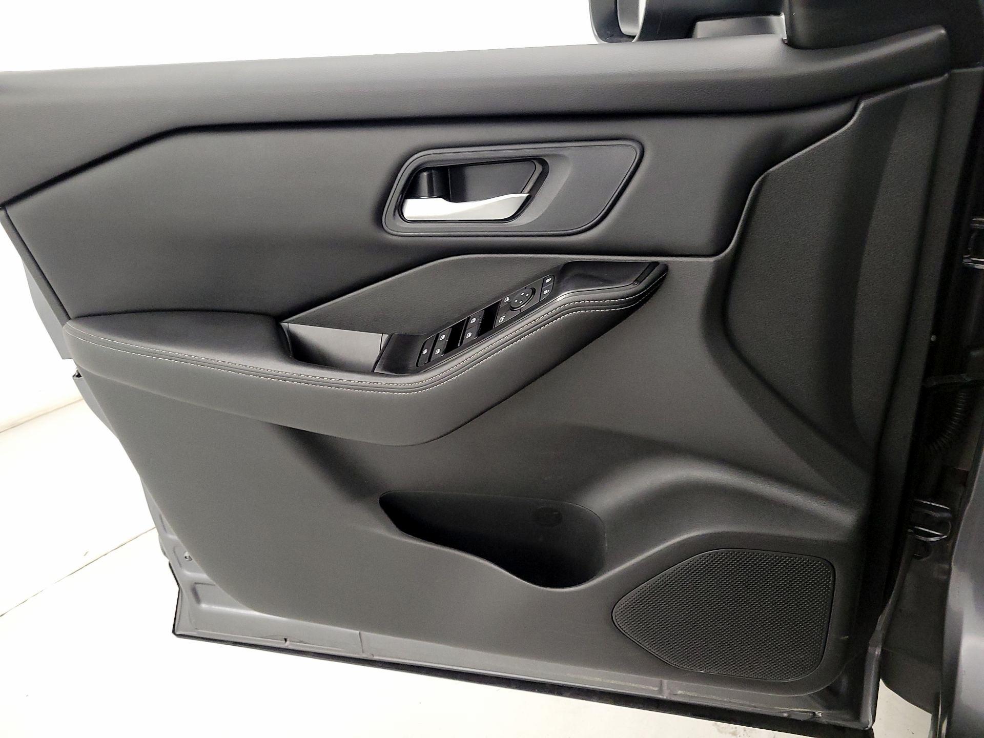 Thumbnail: 2024 Nissan Rogue - 12