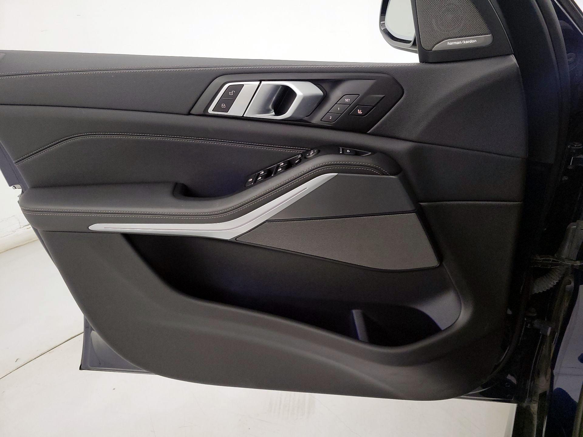 Thumbnail: 2022 BMW X5 - 12