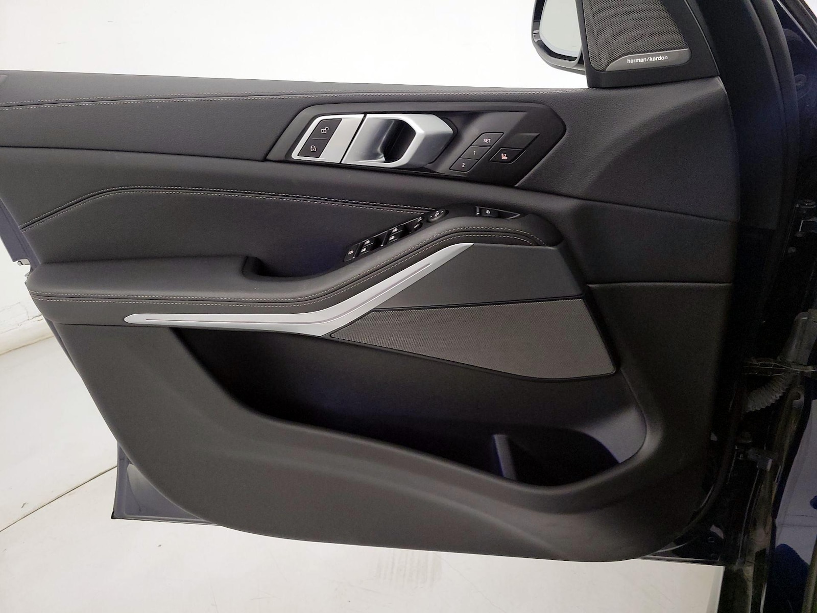 2022 BMW X5 M50i - Photo 13