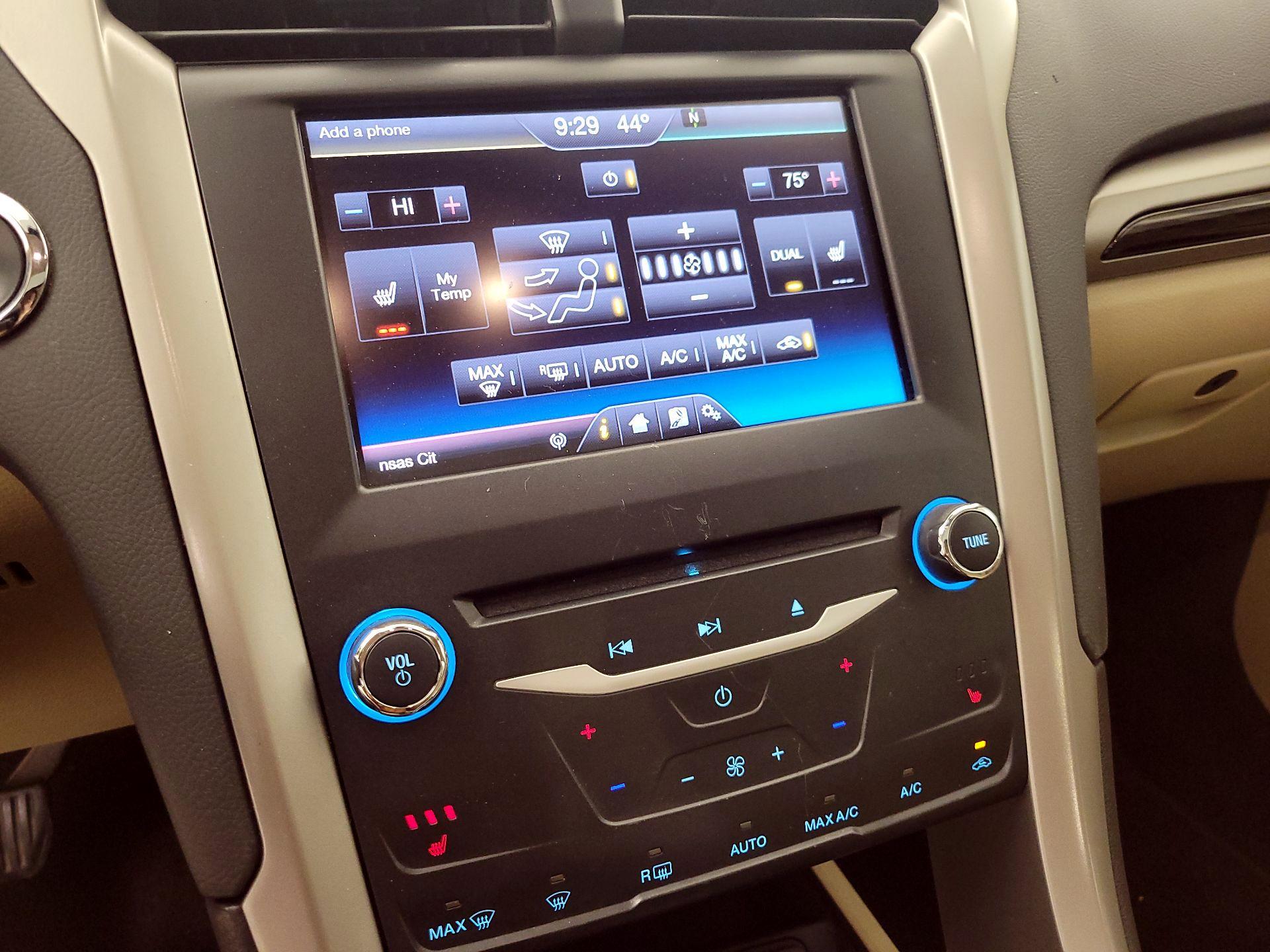 Thumbnail: 2015 Ford Fusion - 16