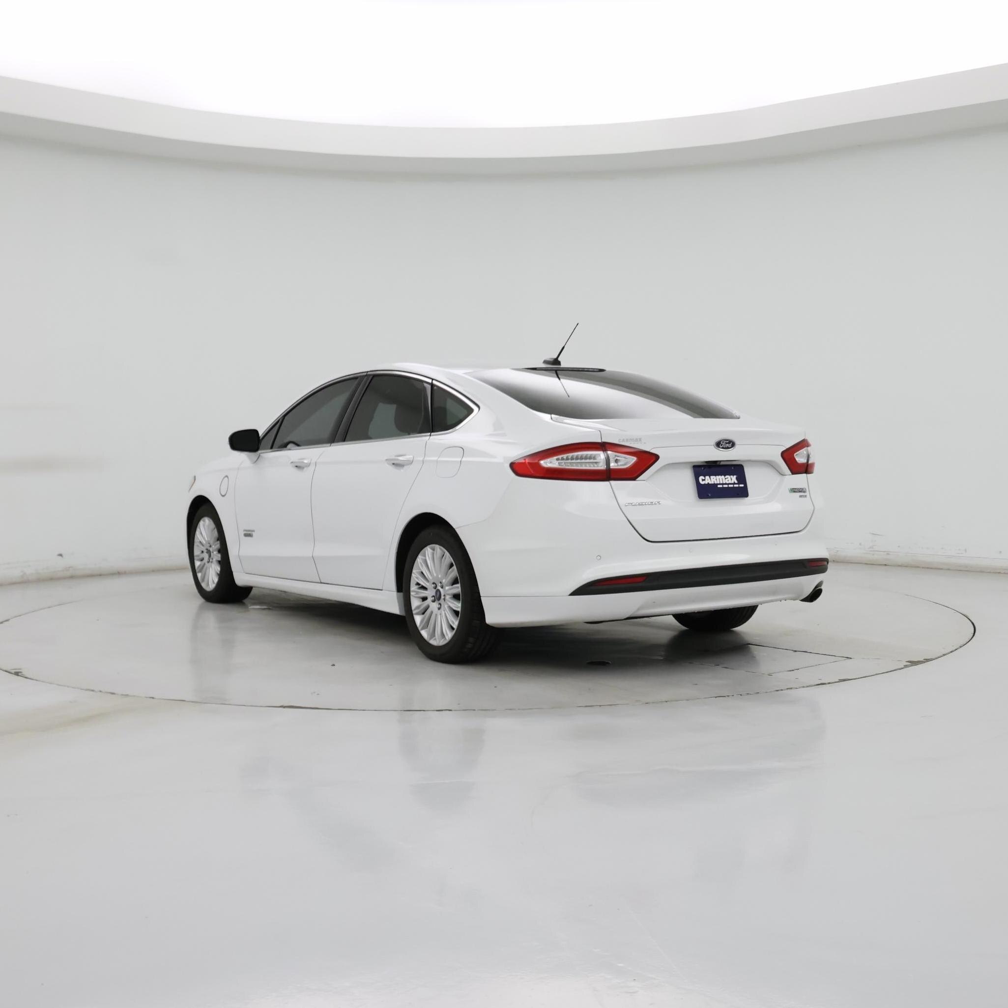 Thumbnail: 2015 Ford Fusion - 2