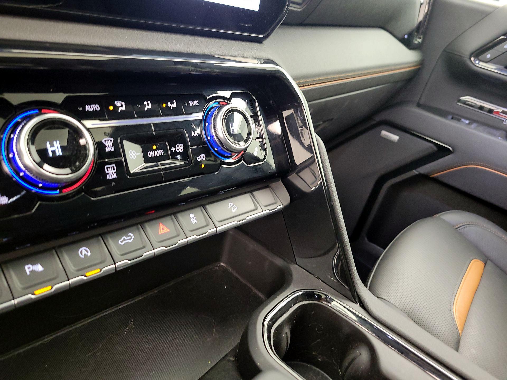 Thumbnail: 2025 GMC Sierra 1500 - 17