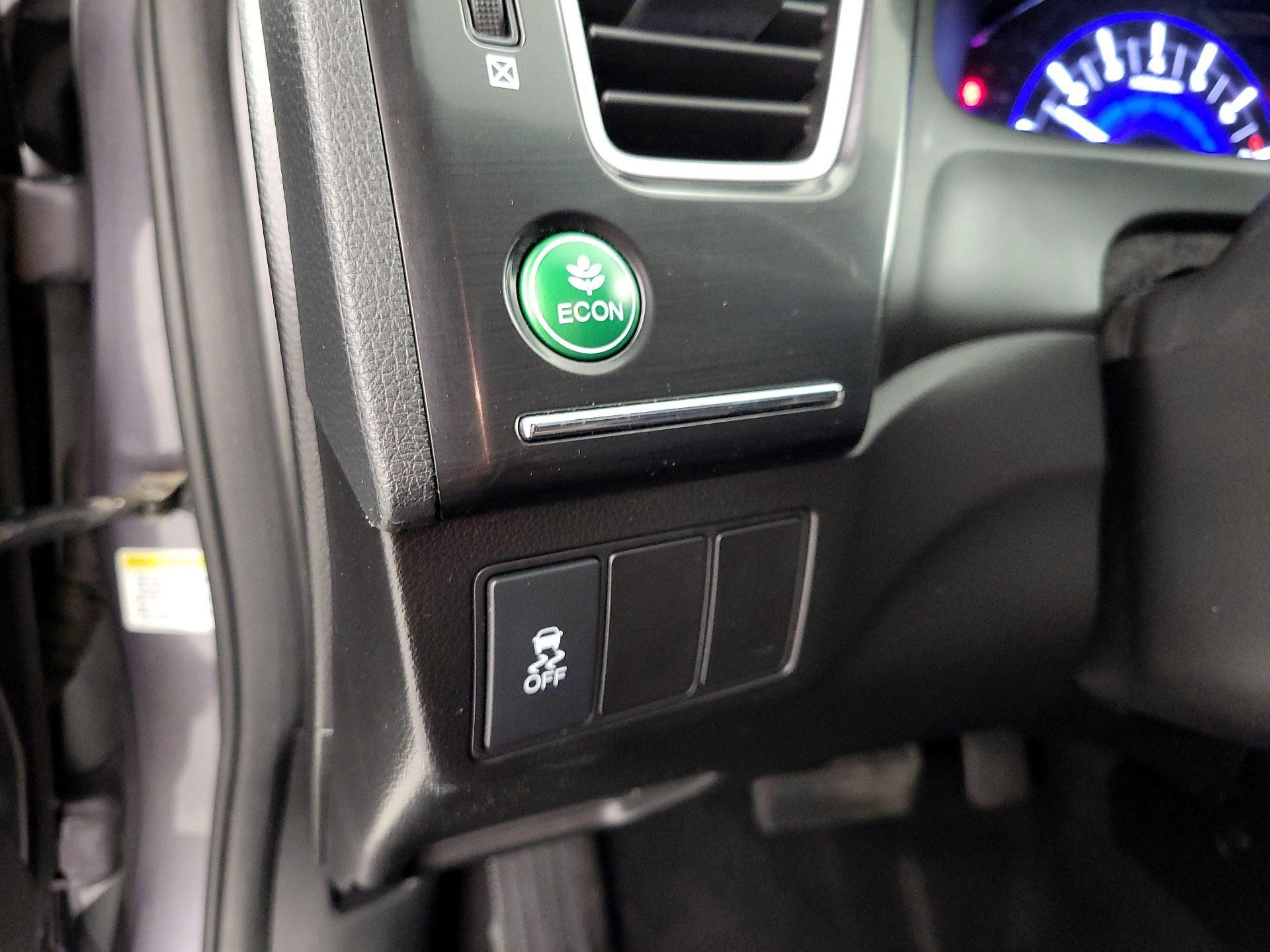 Thumbnail: 2015 Honda Civic - 13