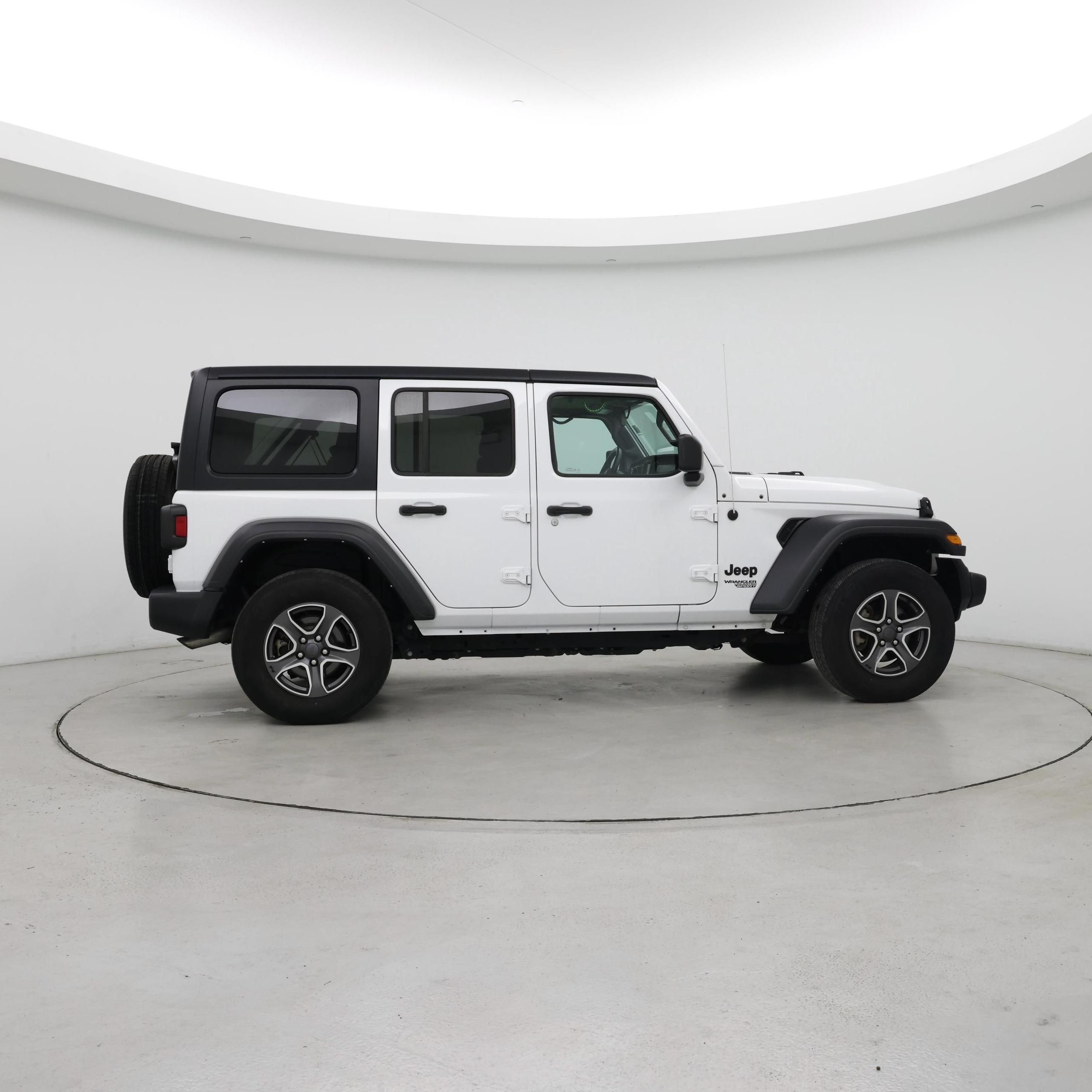 Thumbnail: 2021 Jeep Wrangler - 7