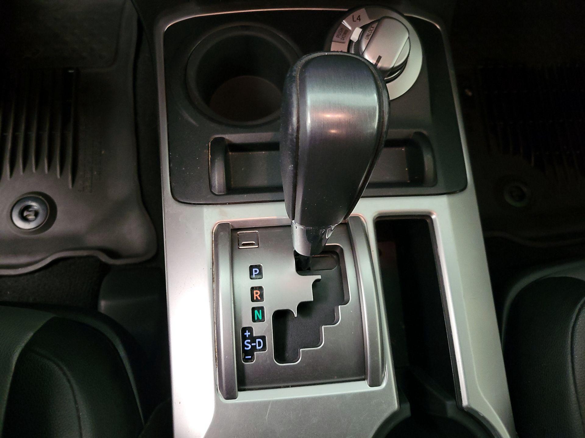 Thumbnail: 2019 Toyota 4Runner - 18