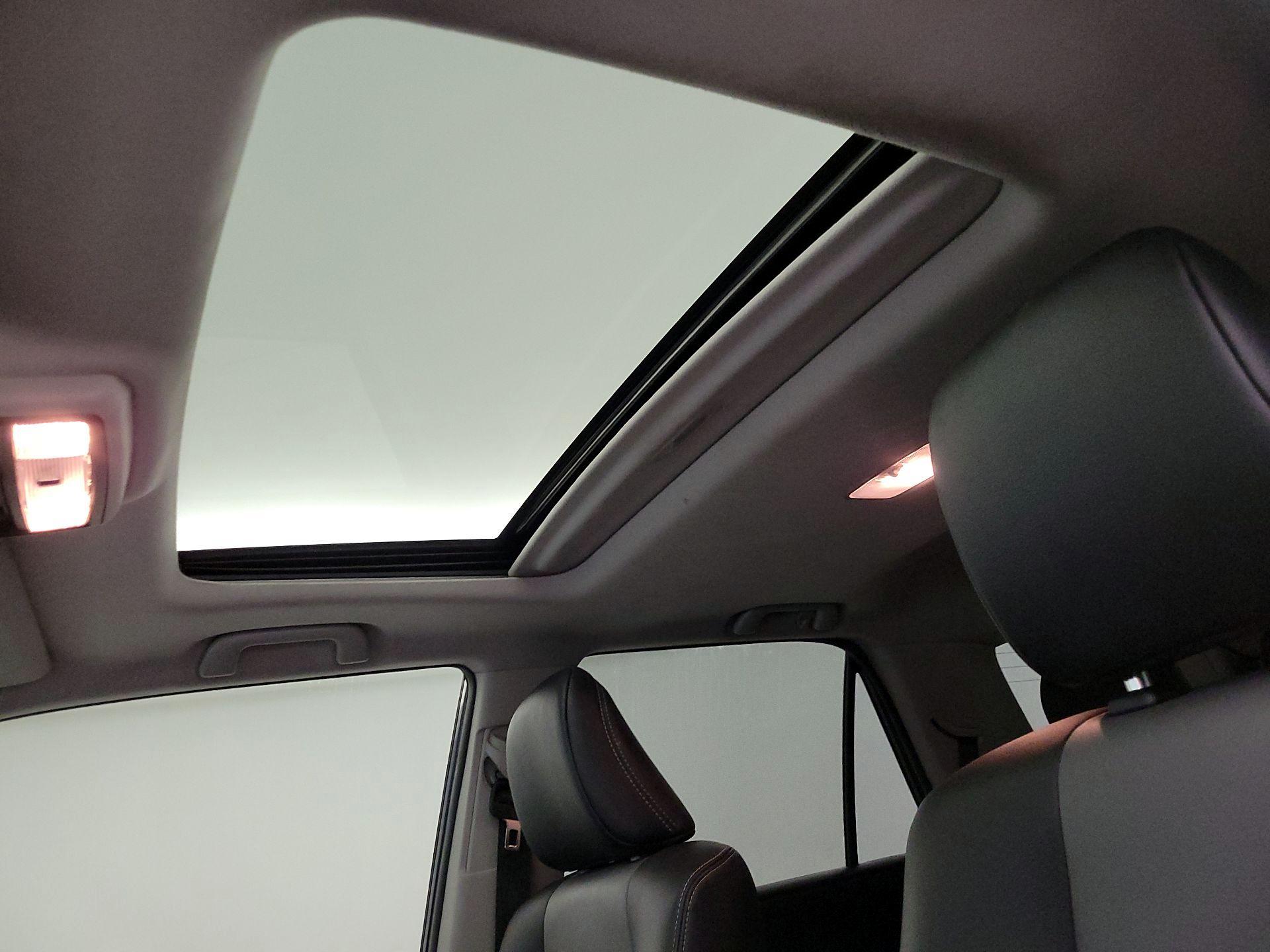 Thumbnail: 2019 Toyota 4Runner - 20