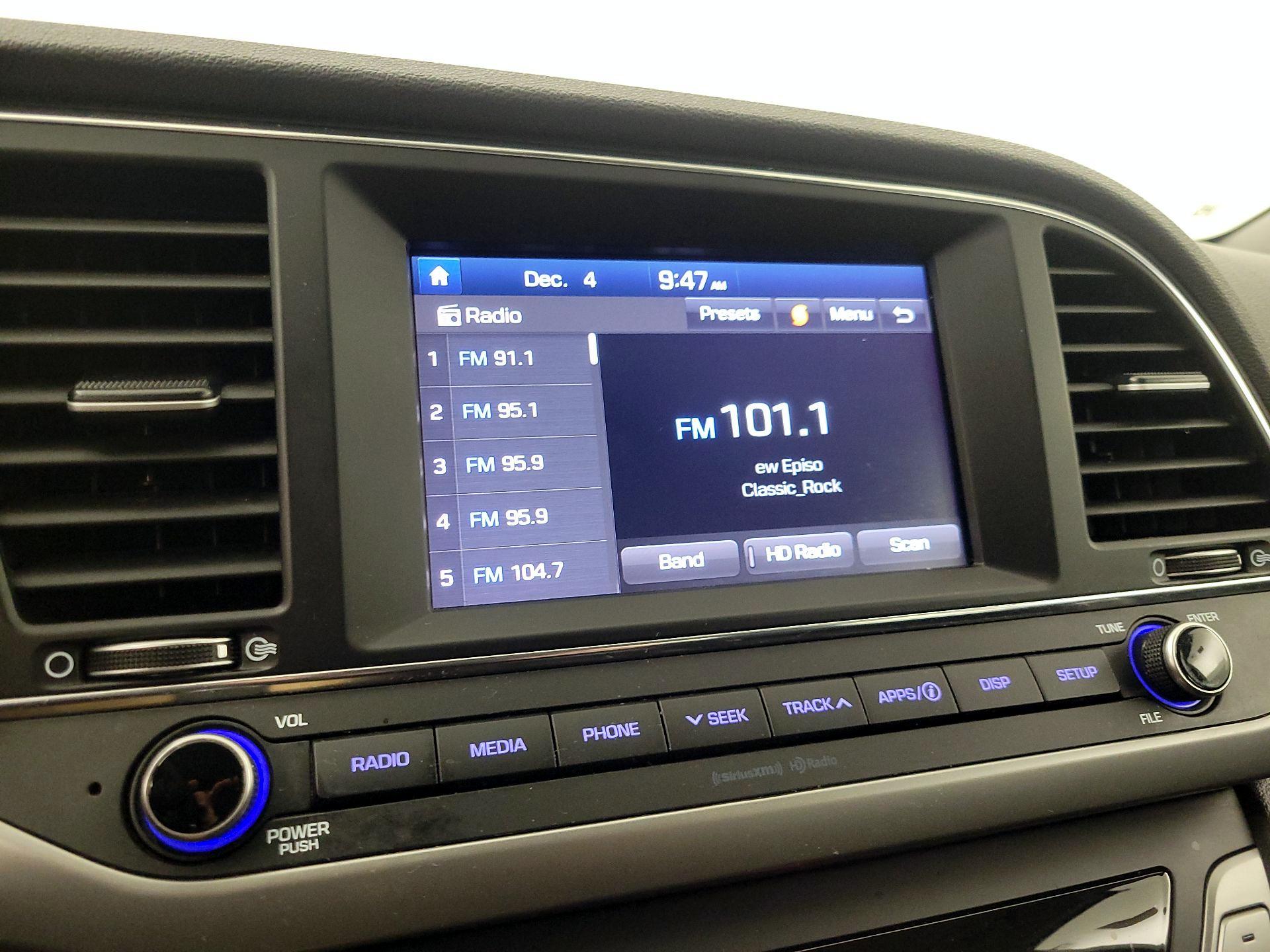 Thumbnail: 2018 Hyundai Elantra - 15