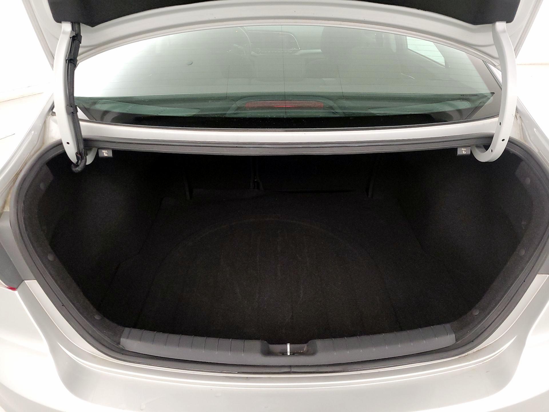 Thumbnail: 2018 Hyundai Elantra - 20