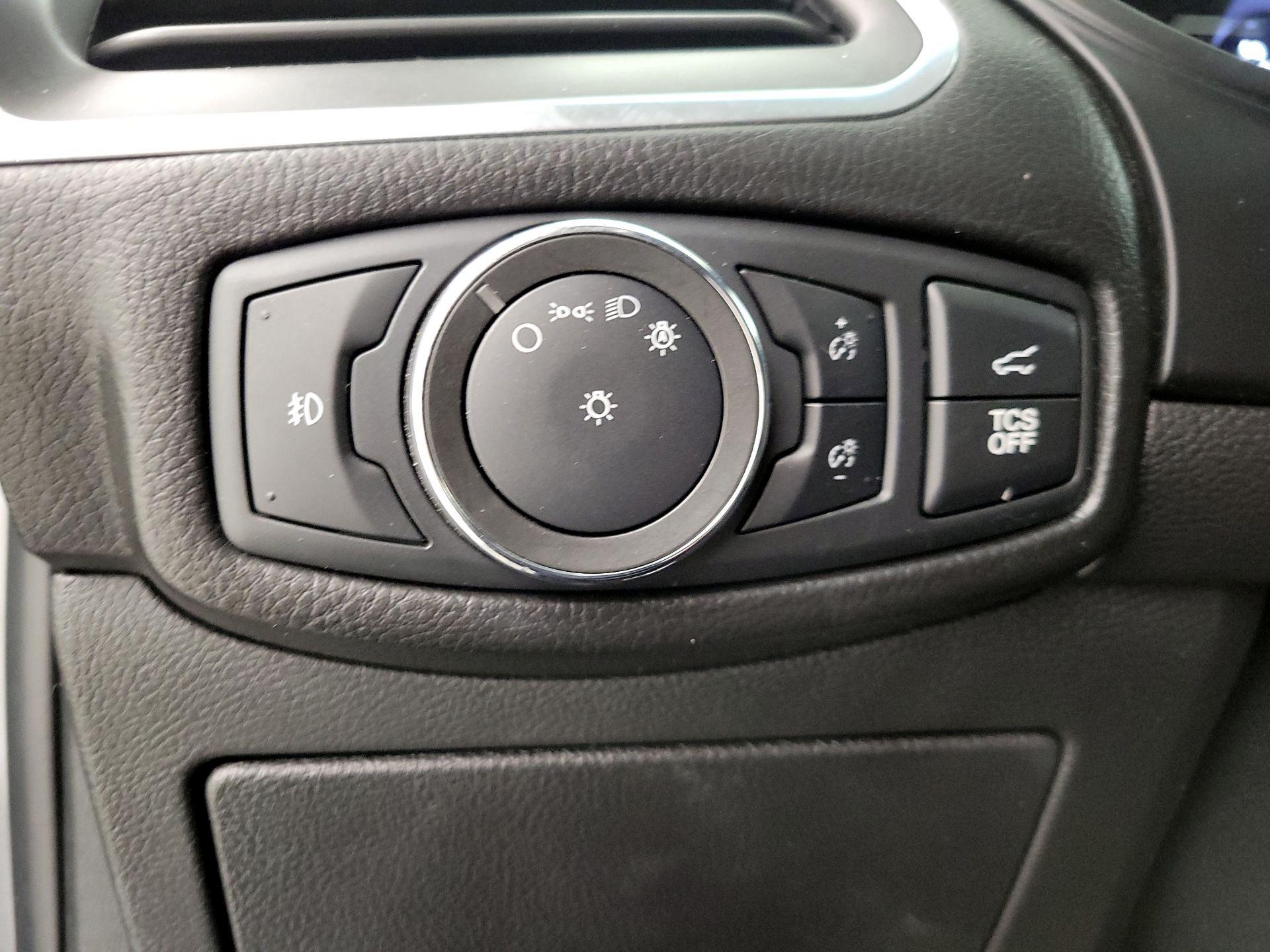 Thumbnail: 2022 Ford Edge - 13