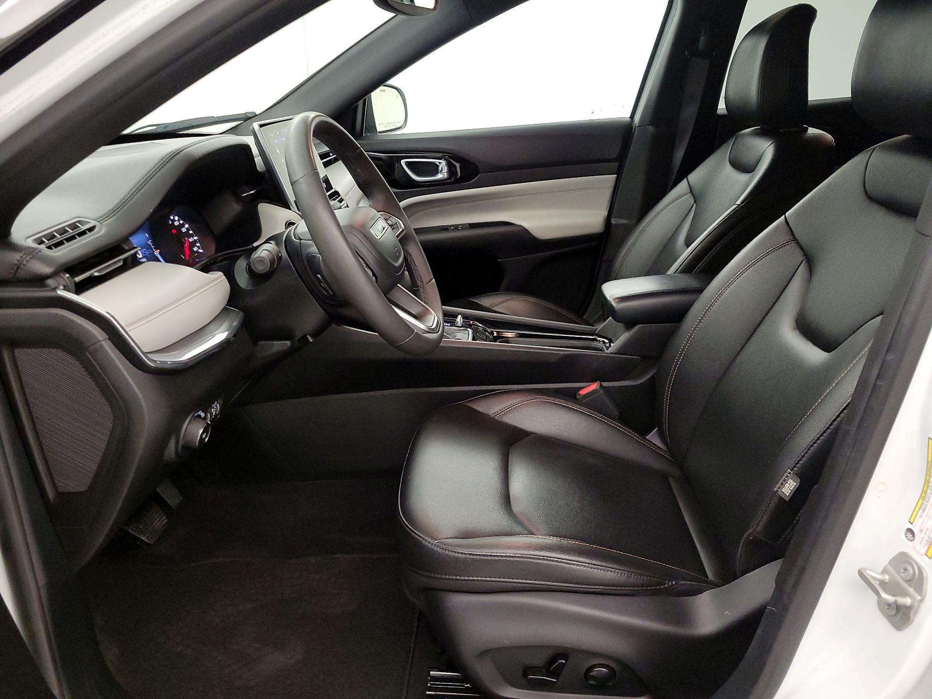 Thumbnail: 2024 Jeep Compass - 11