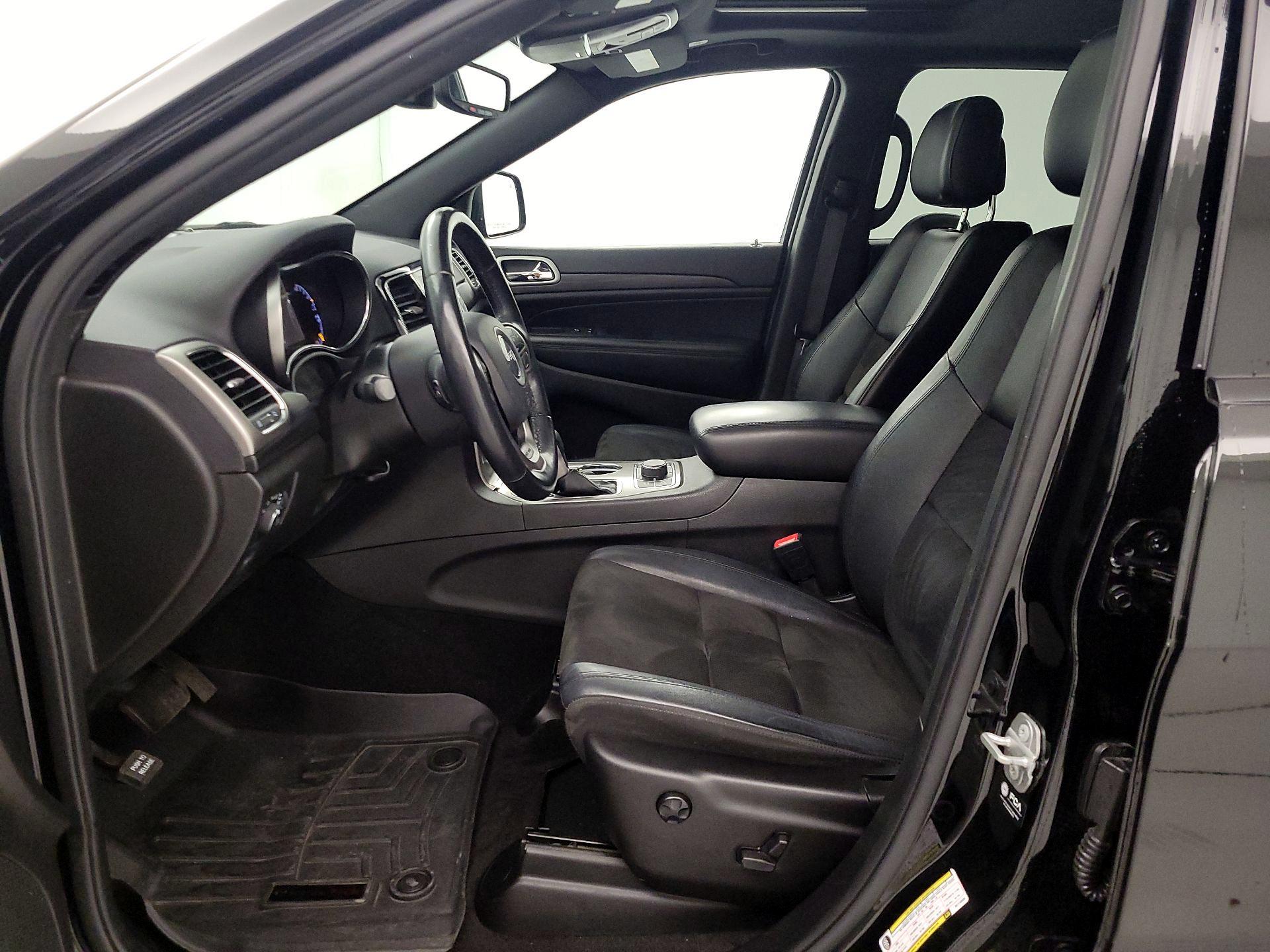 Thumbnail: 2022 Jeep Grand Cherokee - 11