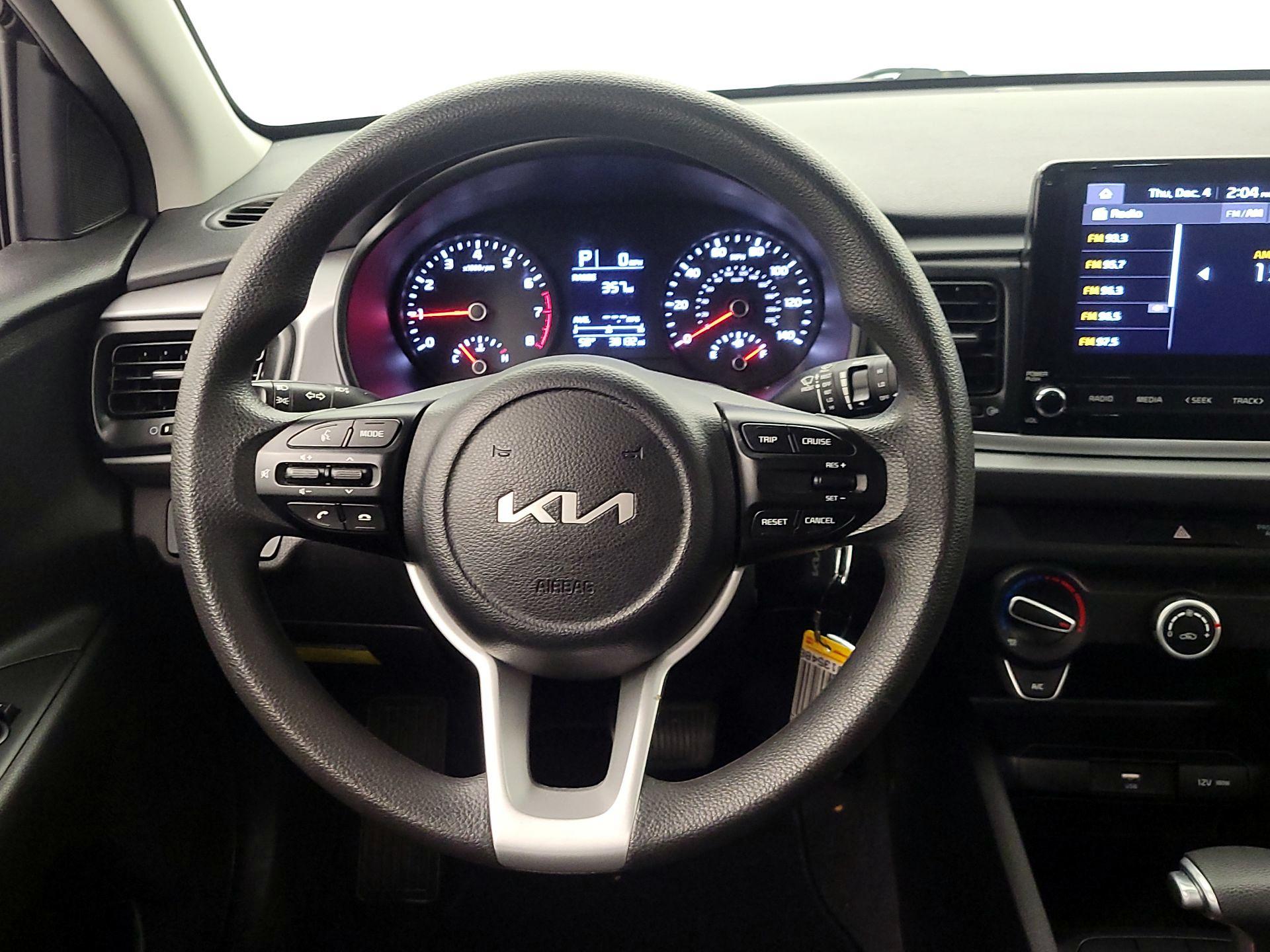 Thumbnail: 2023 Kia Rio - 10