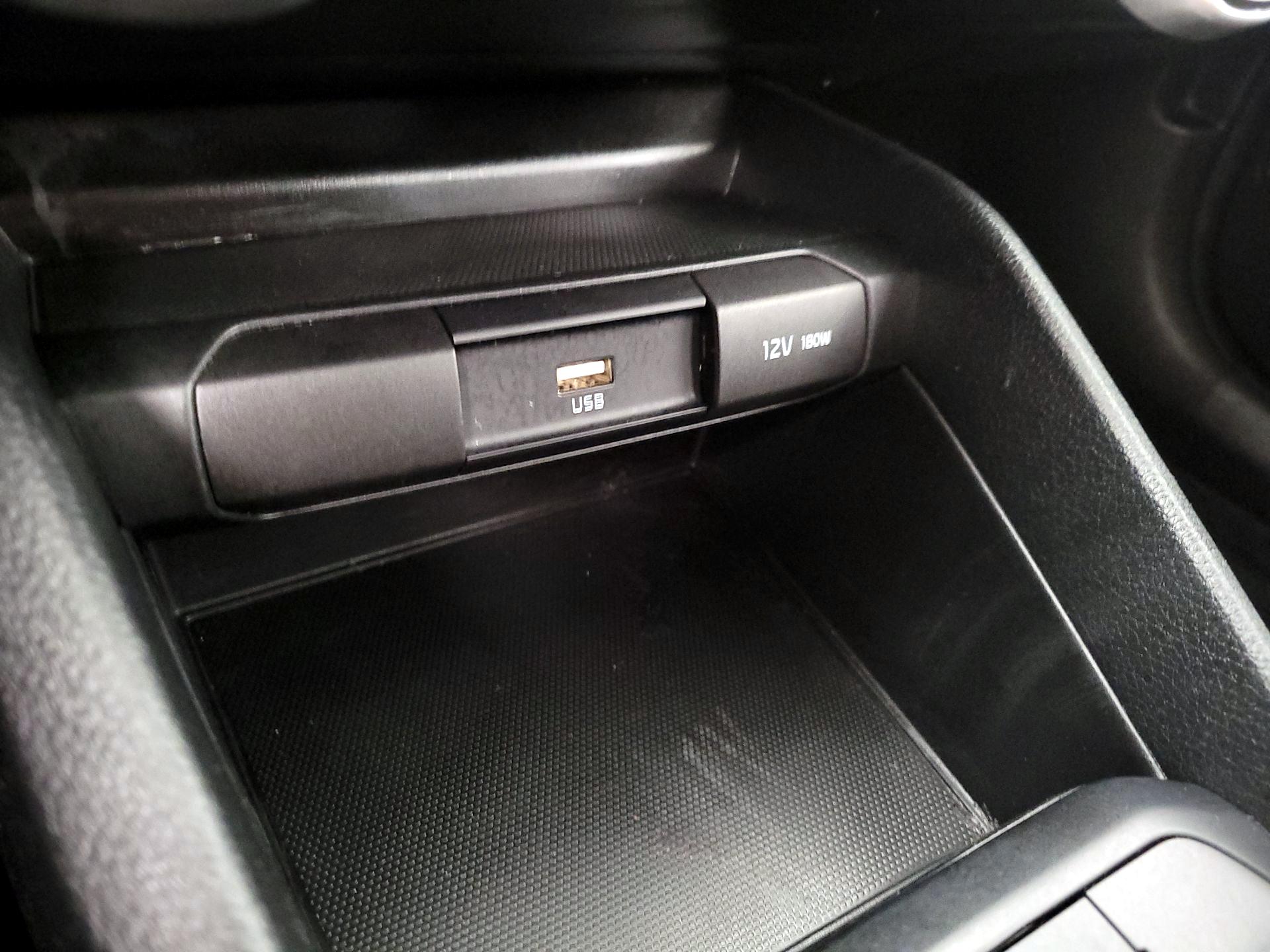 Thumbnail: 2023 Kia Rio - 18