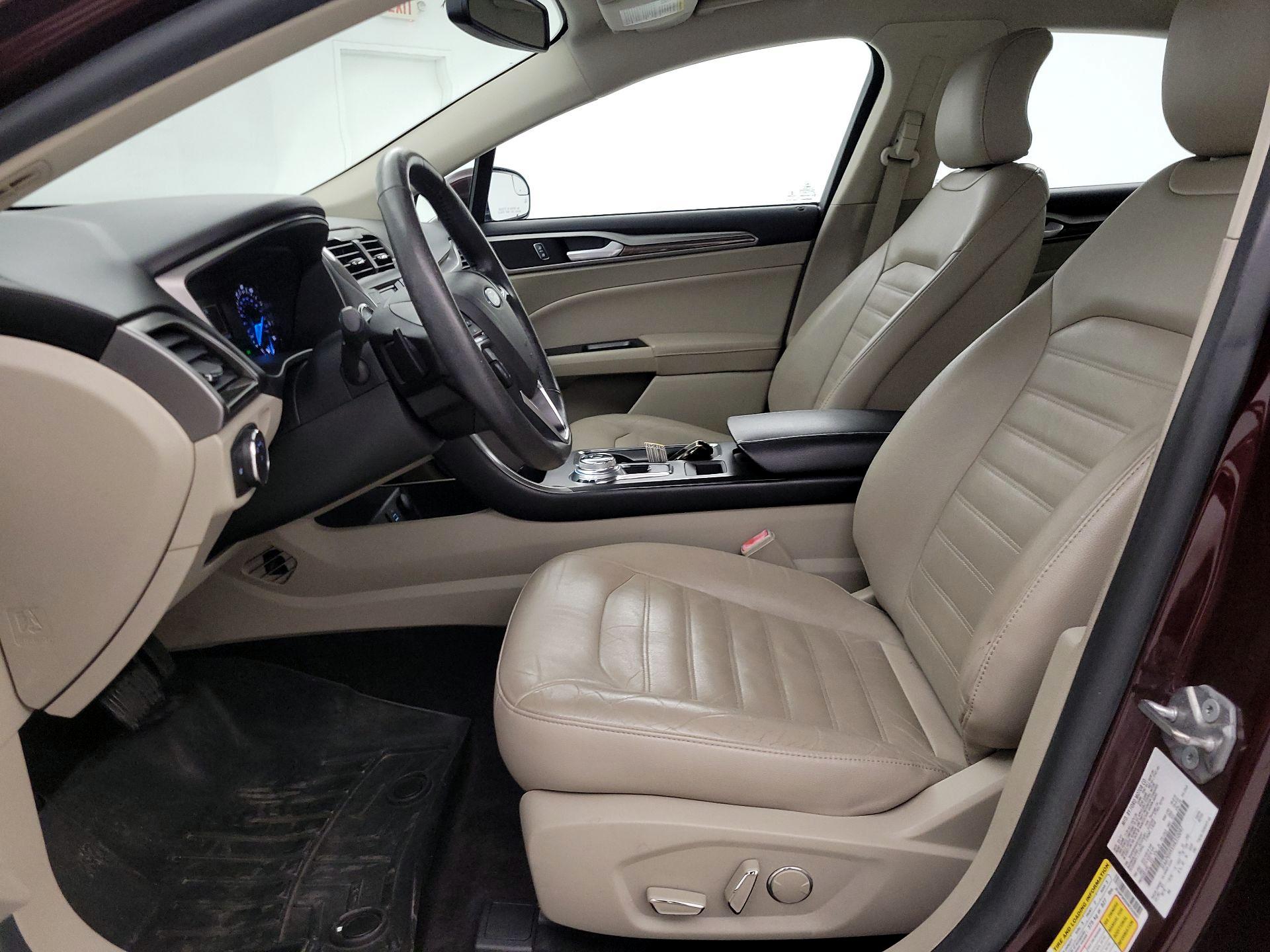 Thumbnail: 2017 Ford Fusion - 11