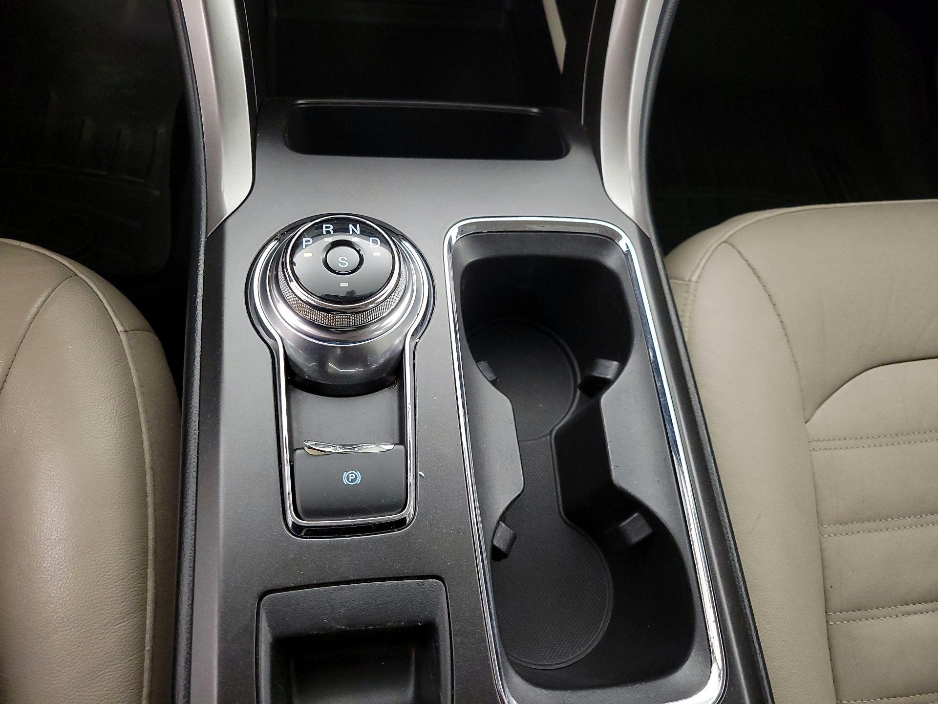 Thumbnail: 2017 Ford Fusion - 17