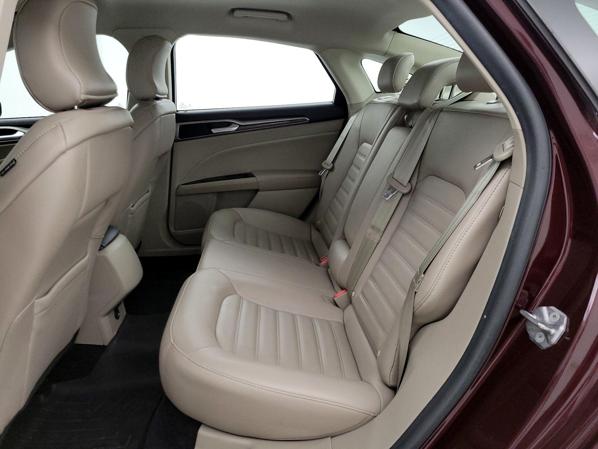 Thumbnail: 2017 Ford Fusion - 19