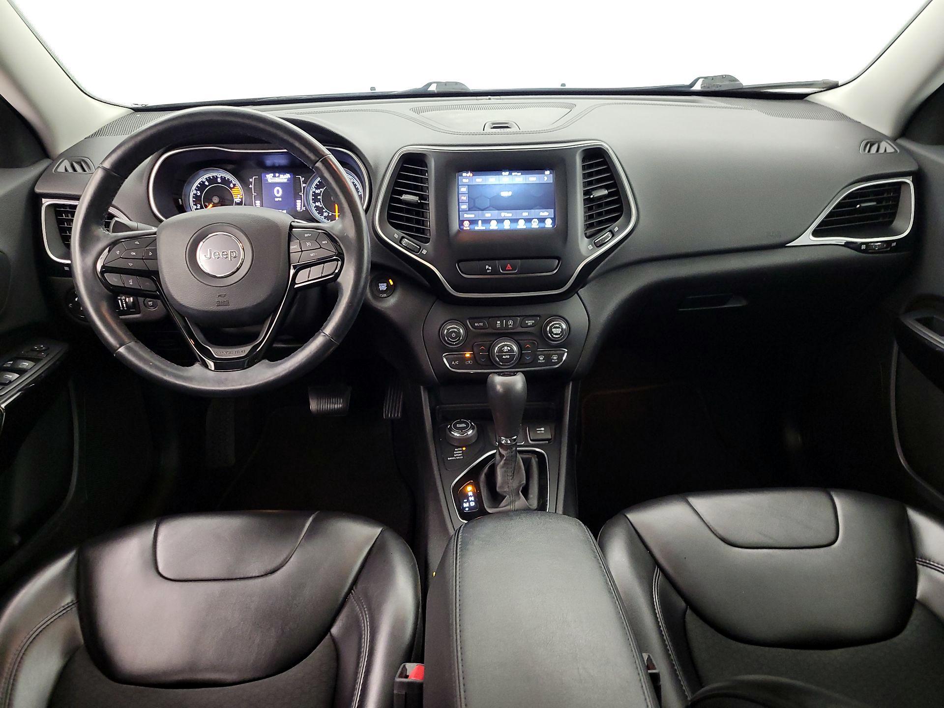 Thumbnail: 2019 Jeep Cherokee - 9