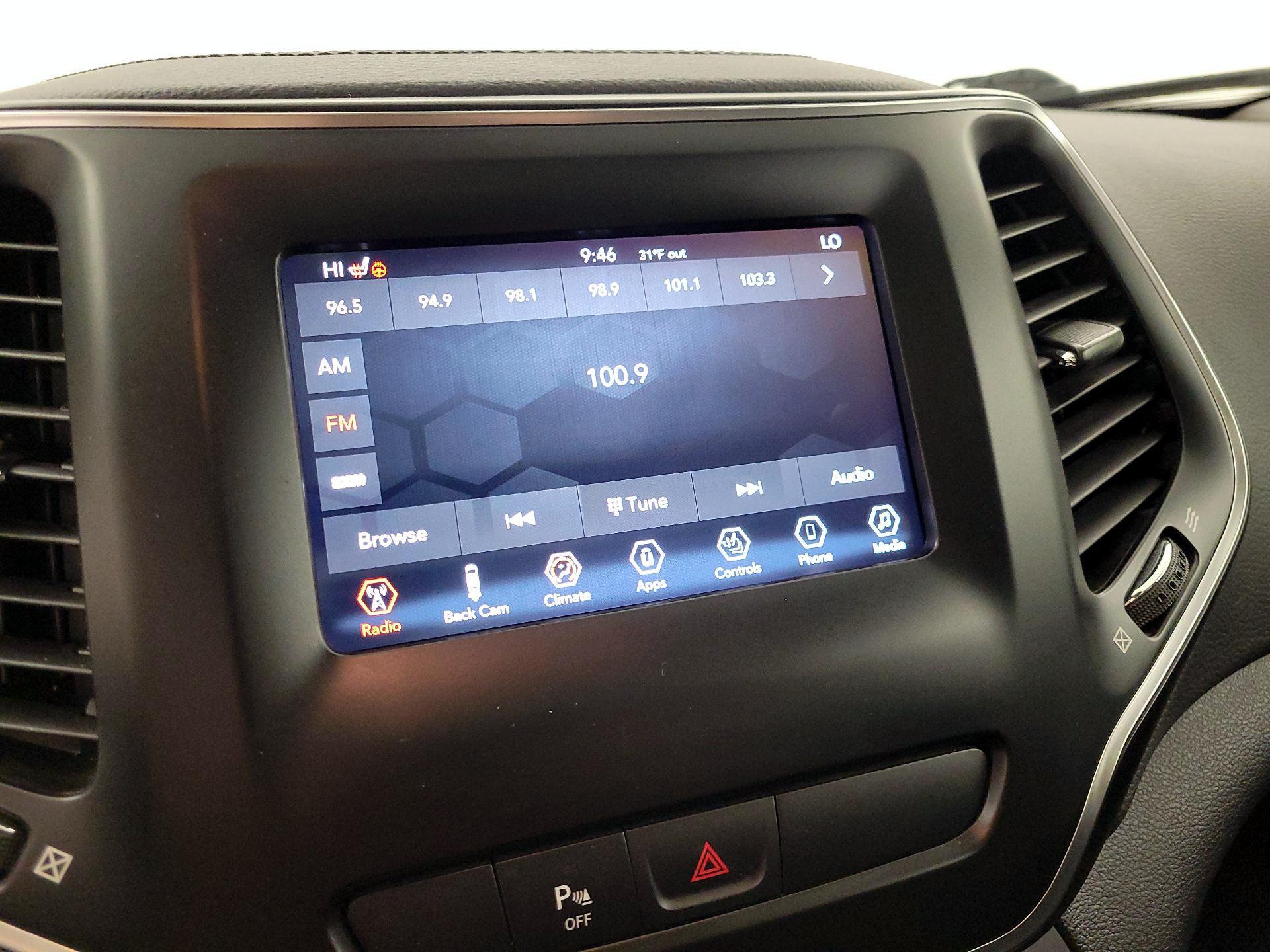 Thumbnail: 2019 Jeep Cherokee - 15