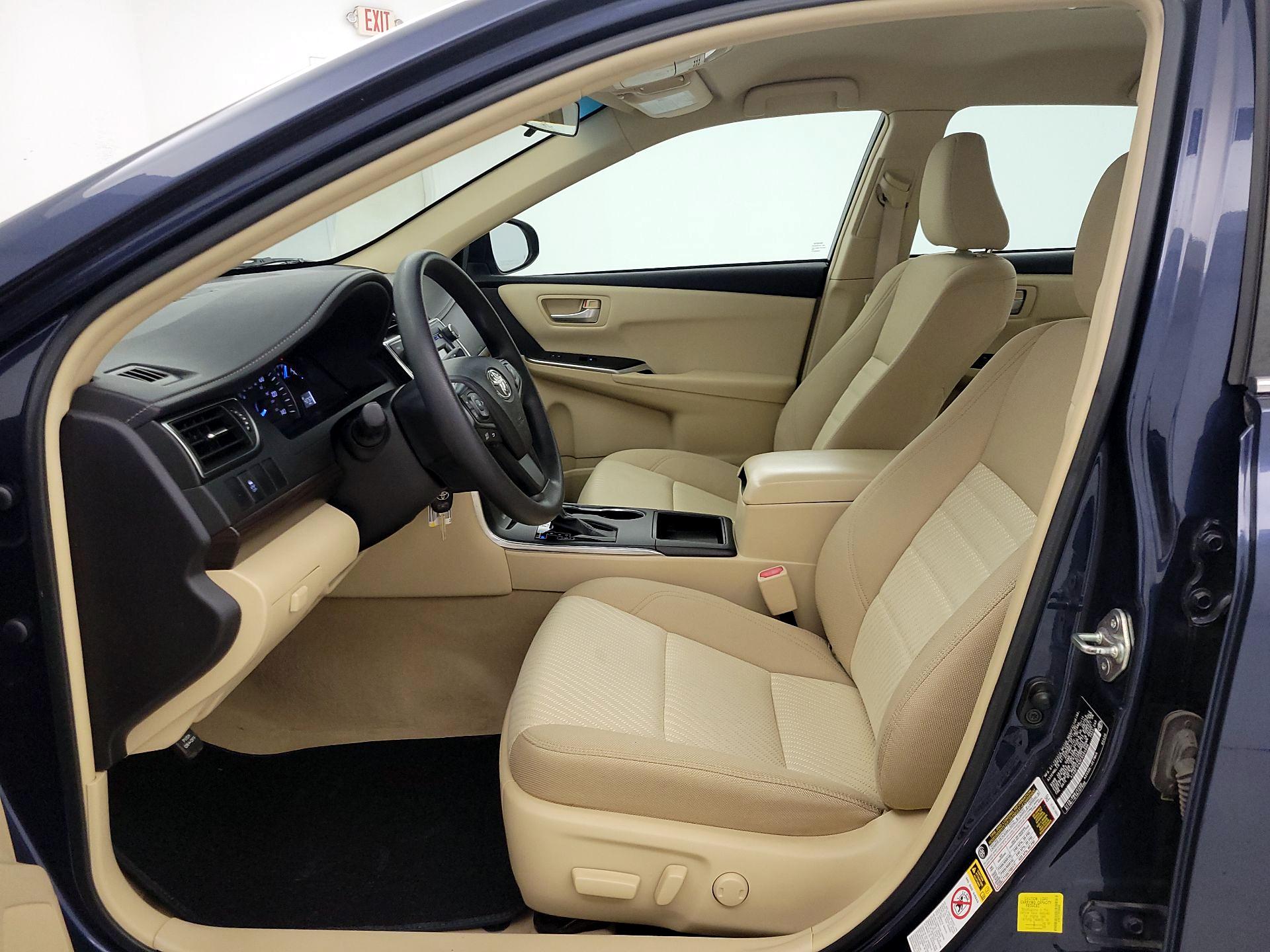 Thumbnail: 2015 Toyota Camry - 11